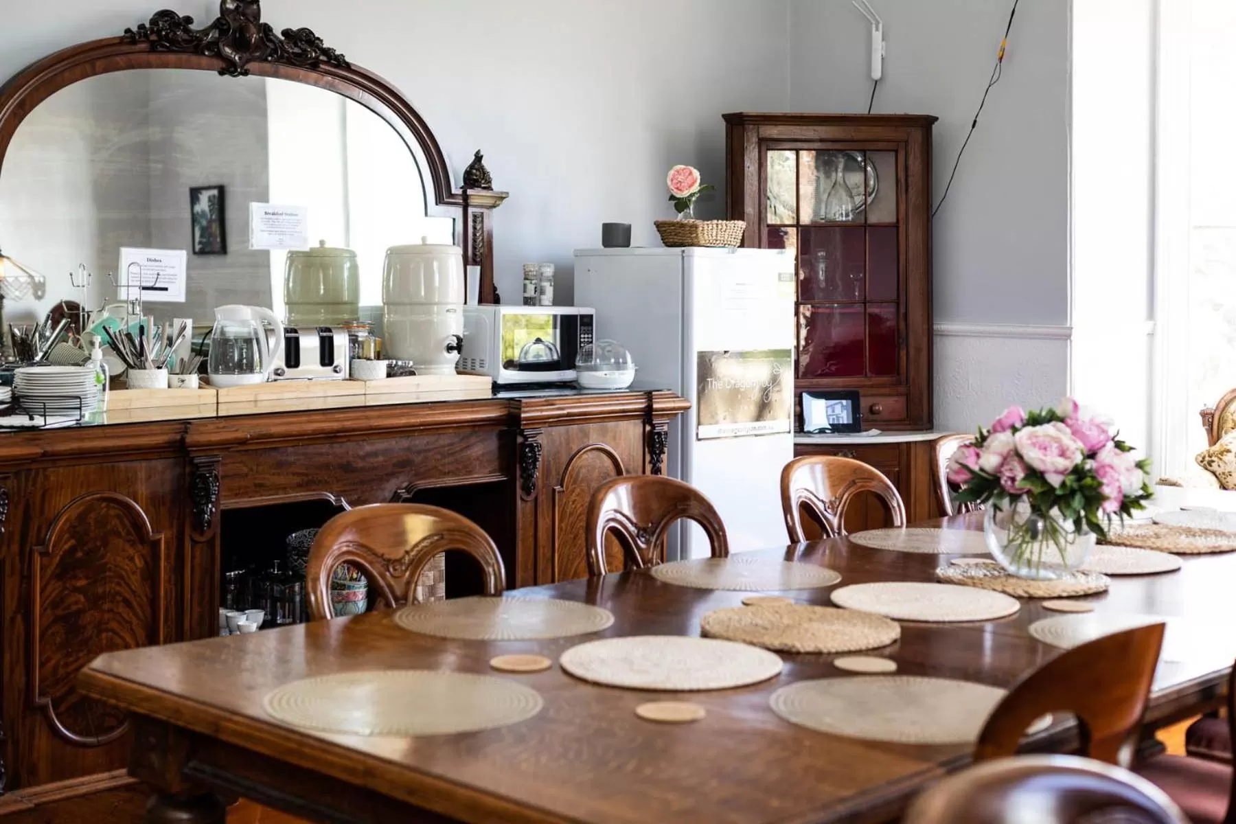 Breakfast in The Dragonfly Inn