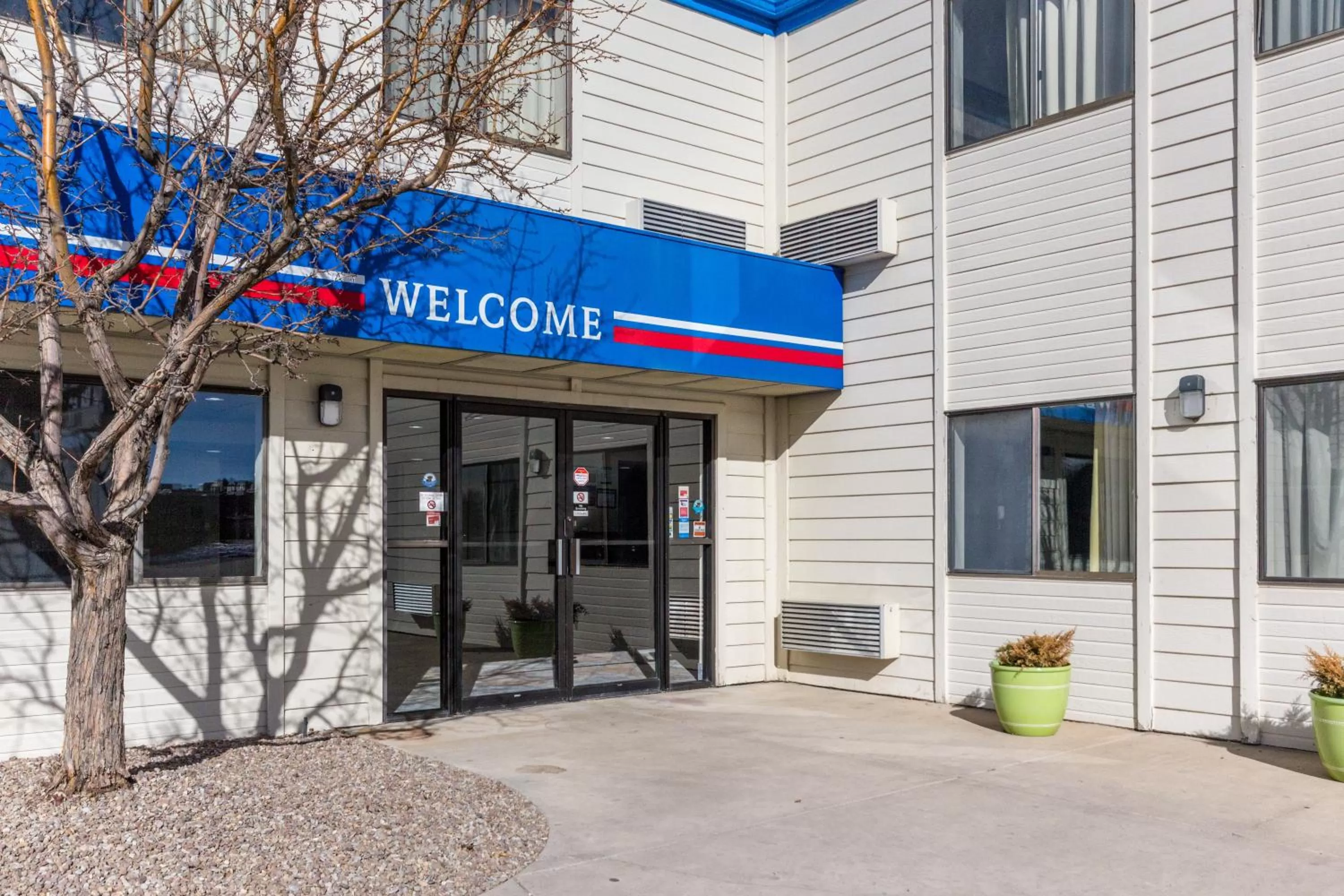 Facade/entrance in Motel 6-Great Falls, MT