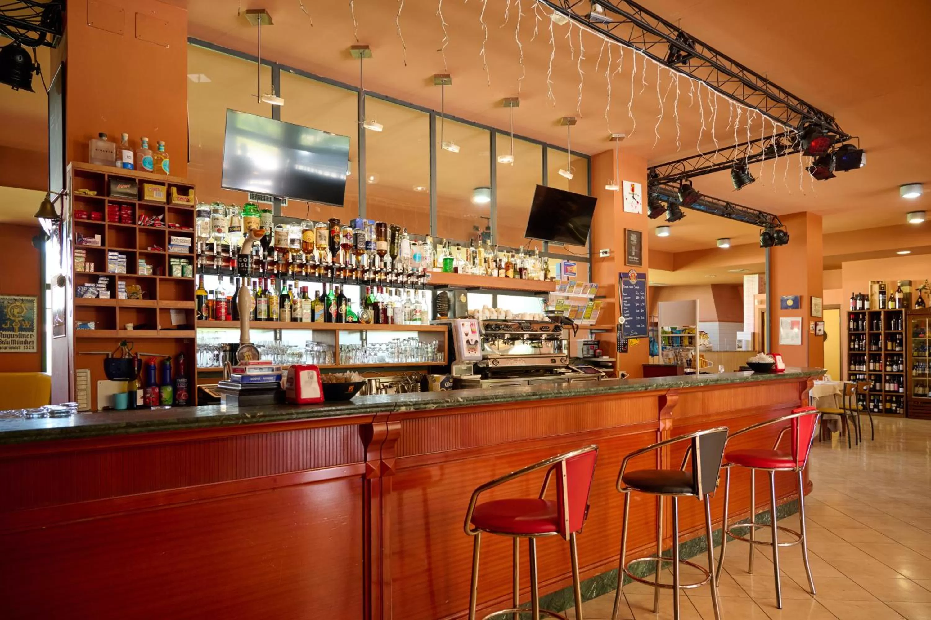 Lounge or bar in Albergo Shine