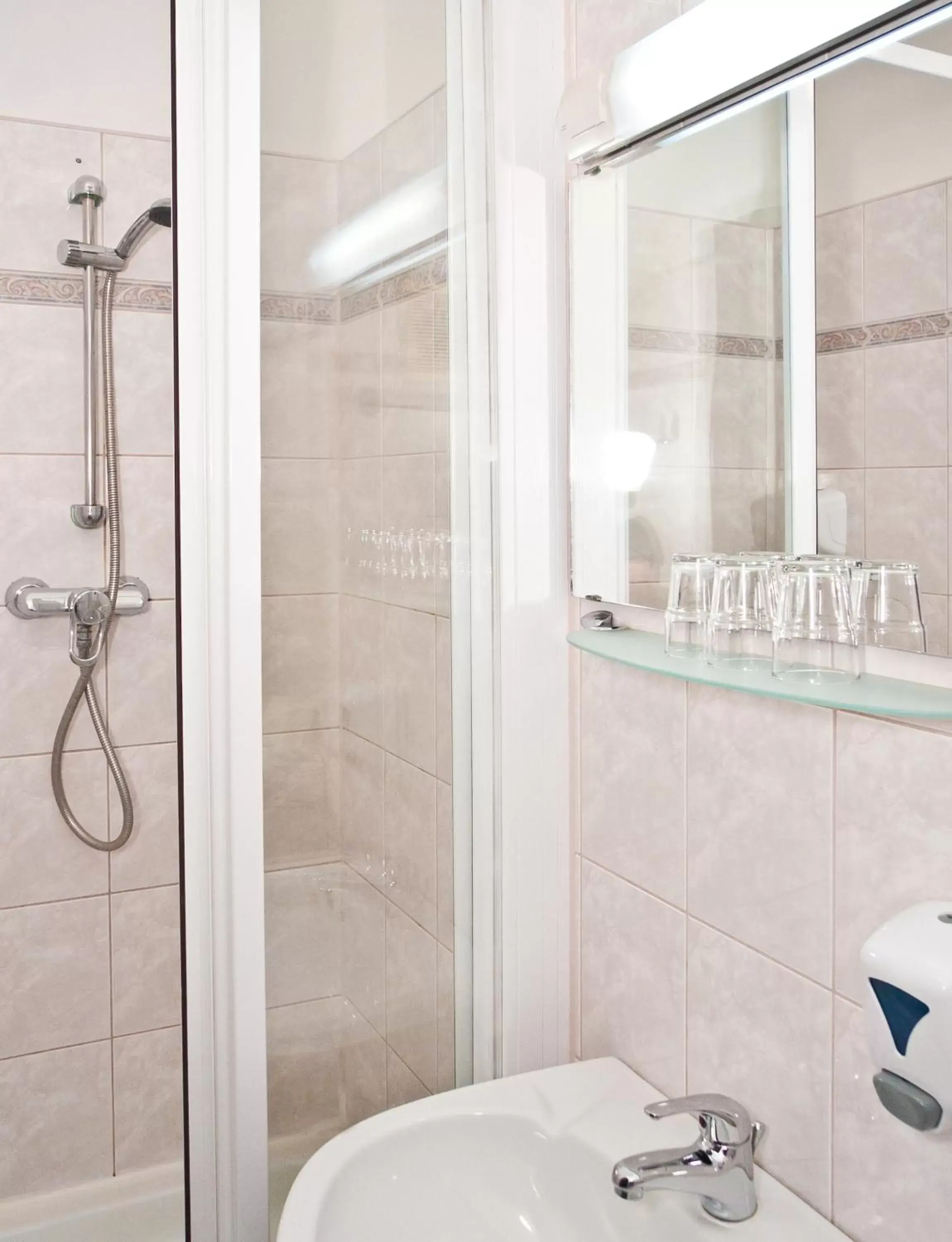 Superior Double Room - single occupancy in Hotel Klastrom Superior Double Room - single occupancy in Hotel Klastrom