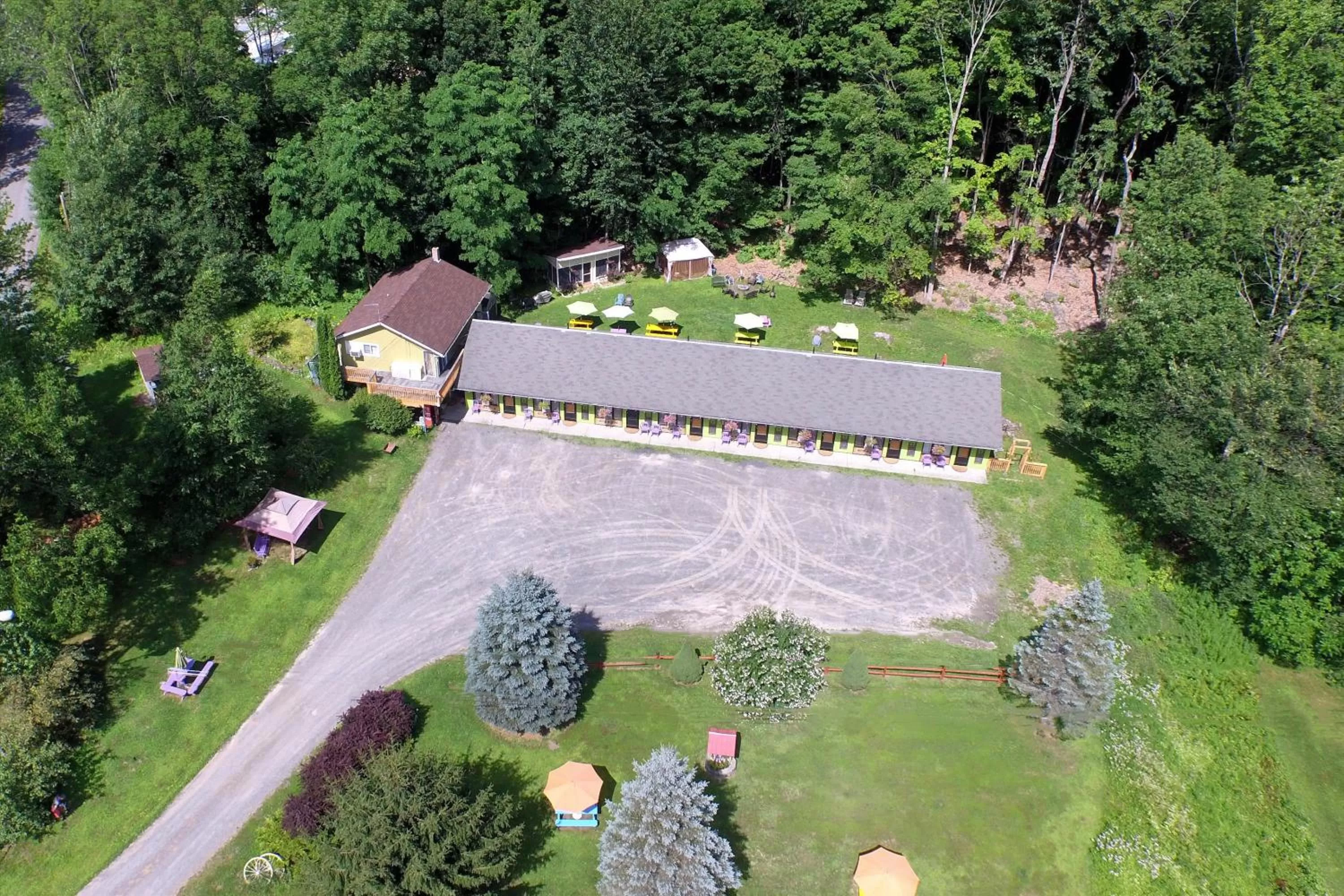 Bird's eye view, Bird's-eye View in Starlite Motel & Suites