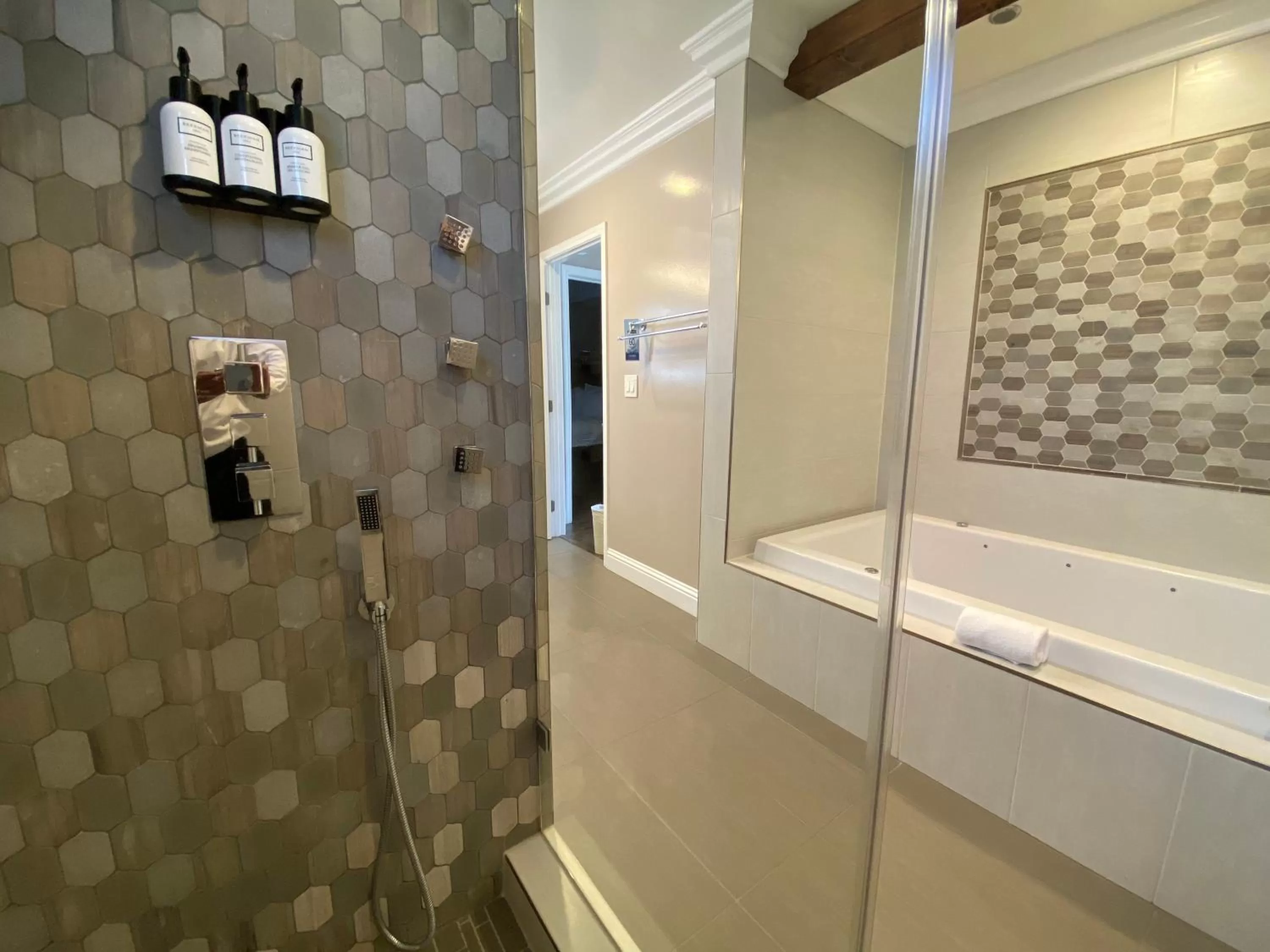 Bathroom in Travelodge by Wyndham Santa Maria