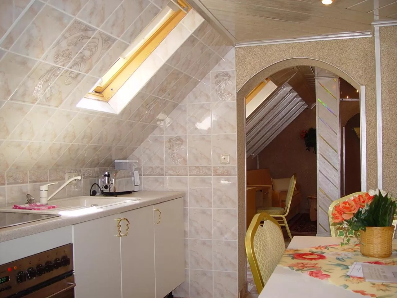 Kitchen or kitchenette in Central Hotel