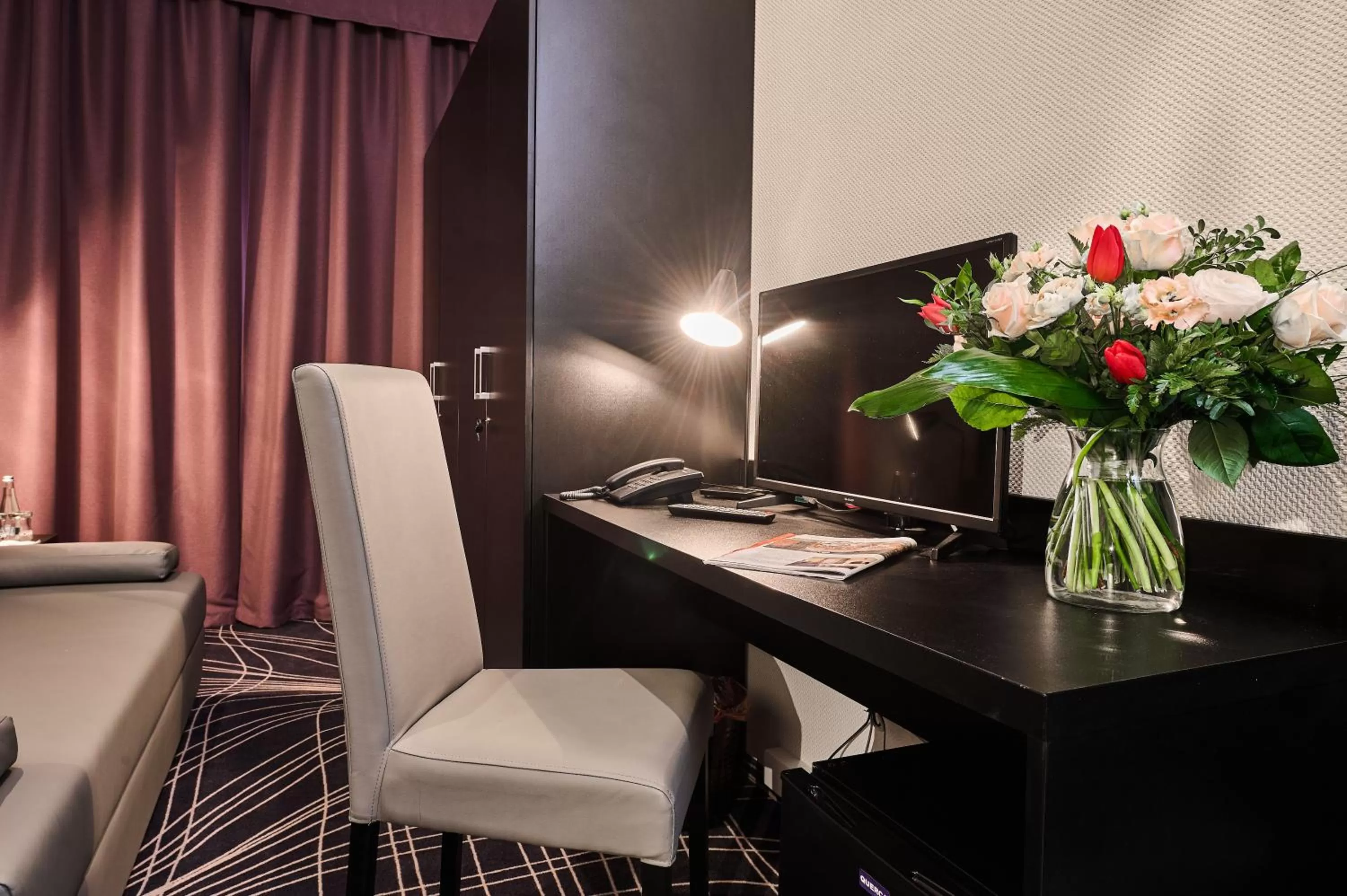 Living room in Sky Business Hotel