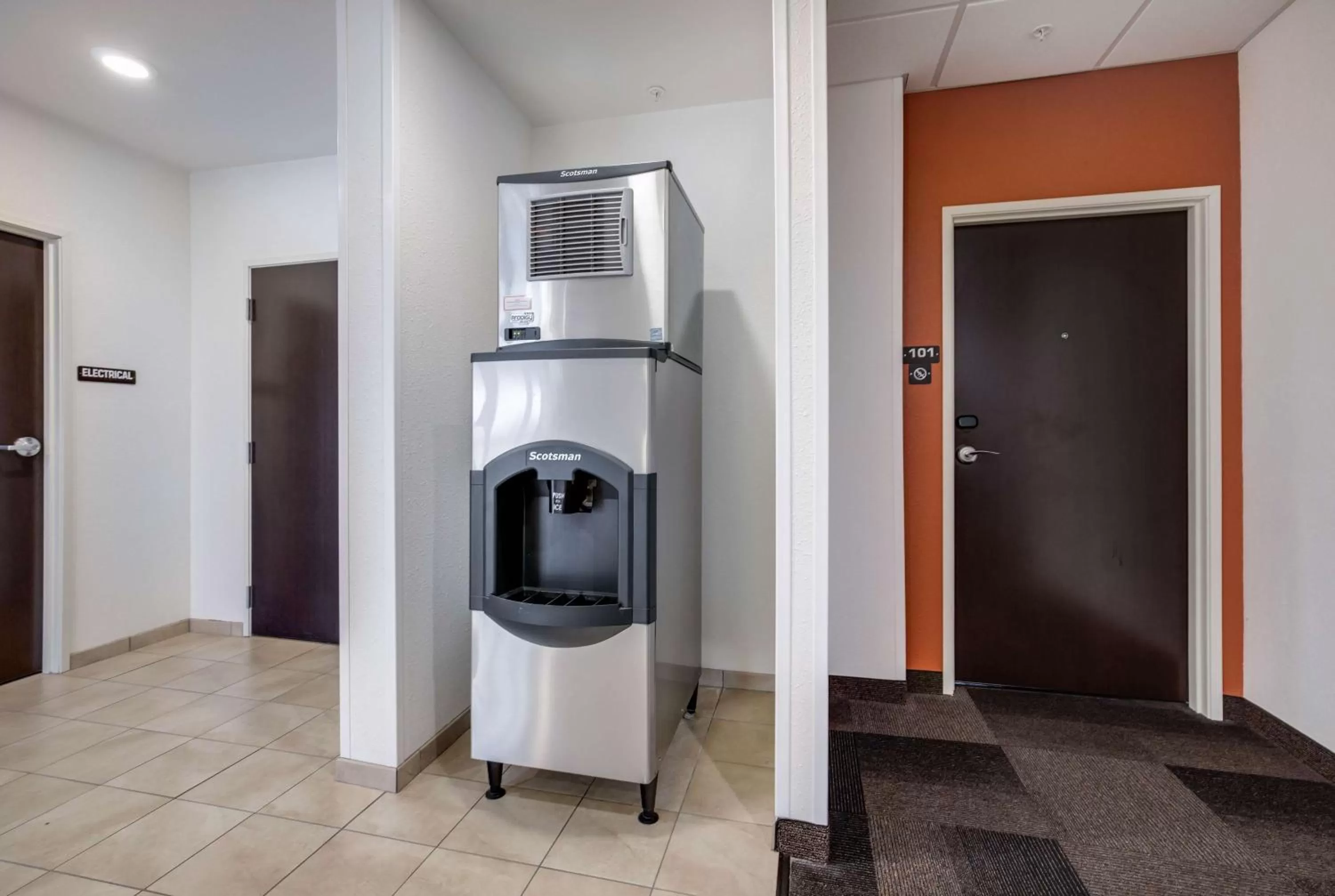 On site in Motel 6 Poplar Bluff, MO