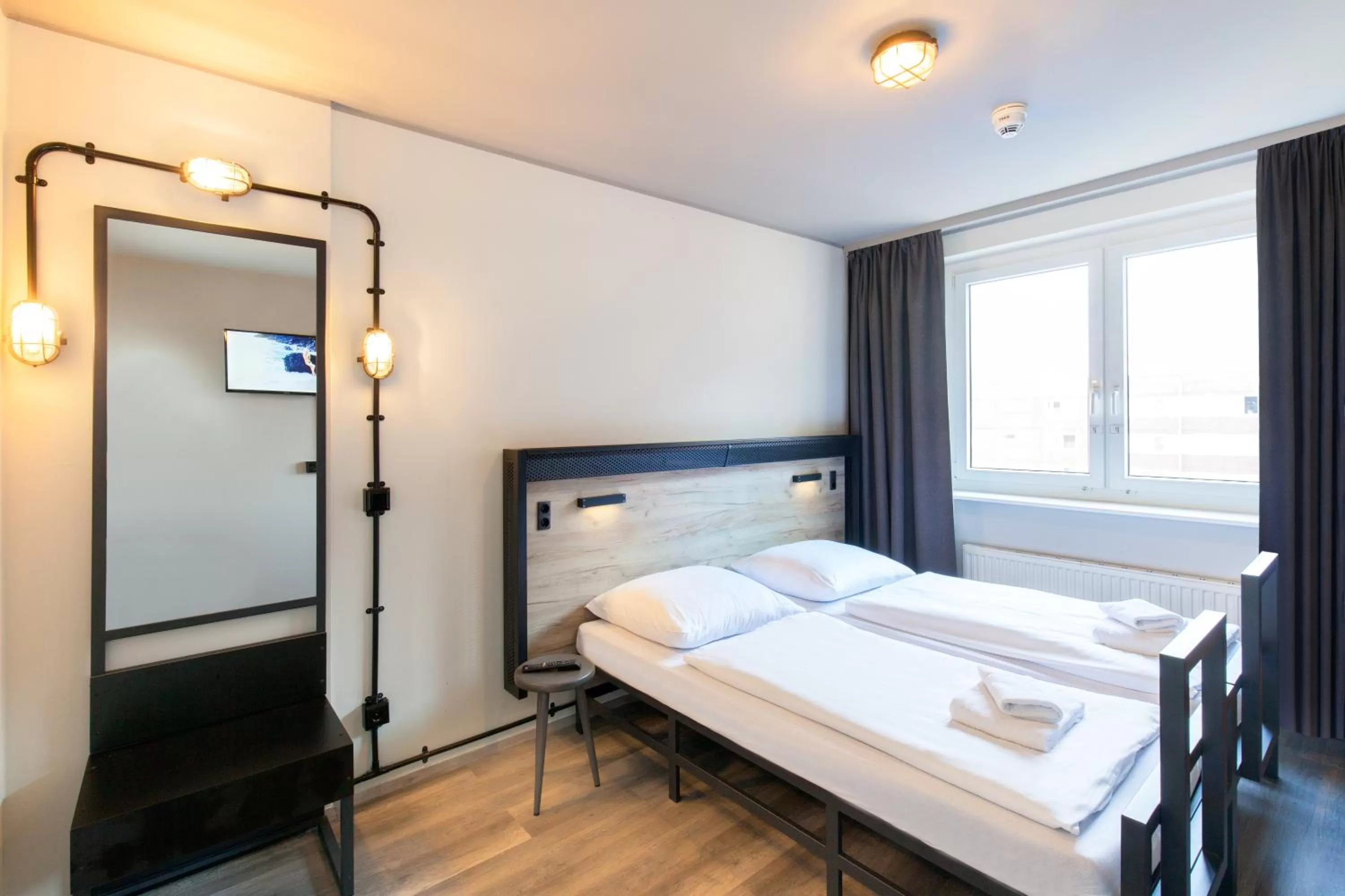 Bed in a&o Berlin Hauptbahnhof