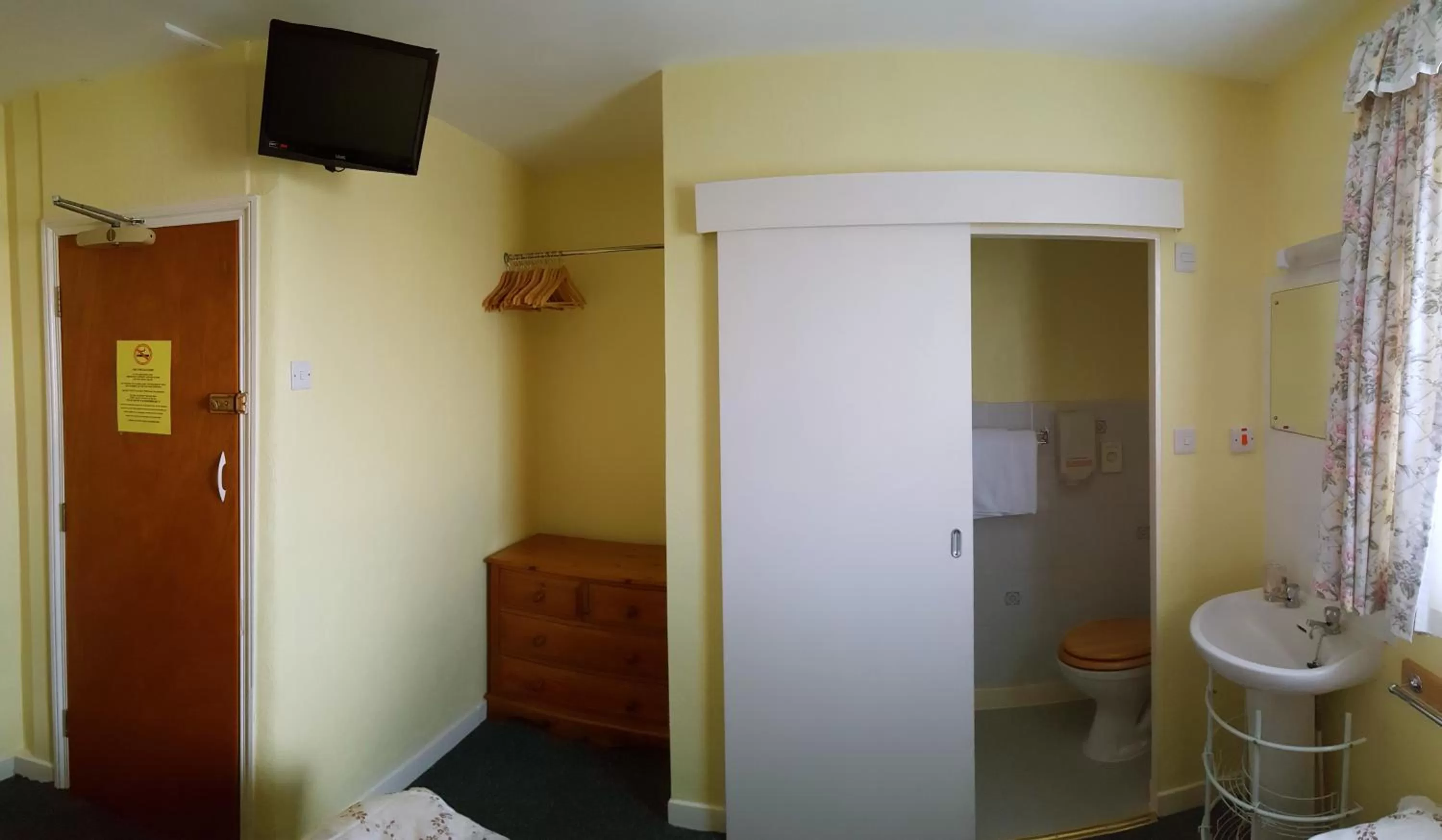 Shower, Bathroom in The Ratcliffe Guest House