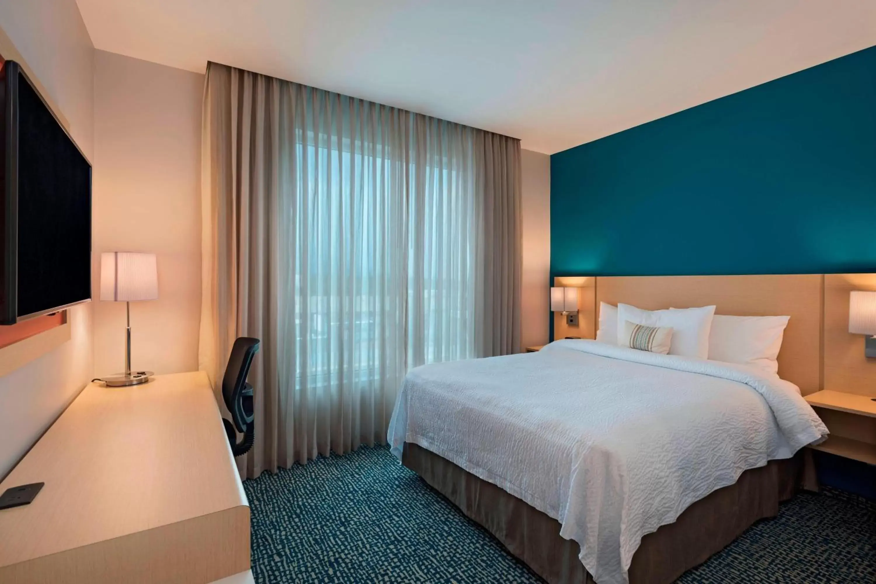 Queen Room in Fairfield by Marriott San Salvador Queen Room in Fairfield by Marriott San Salvador