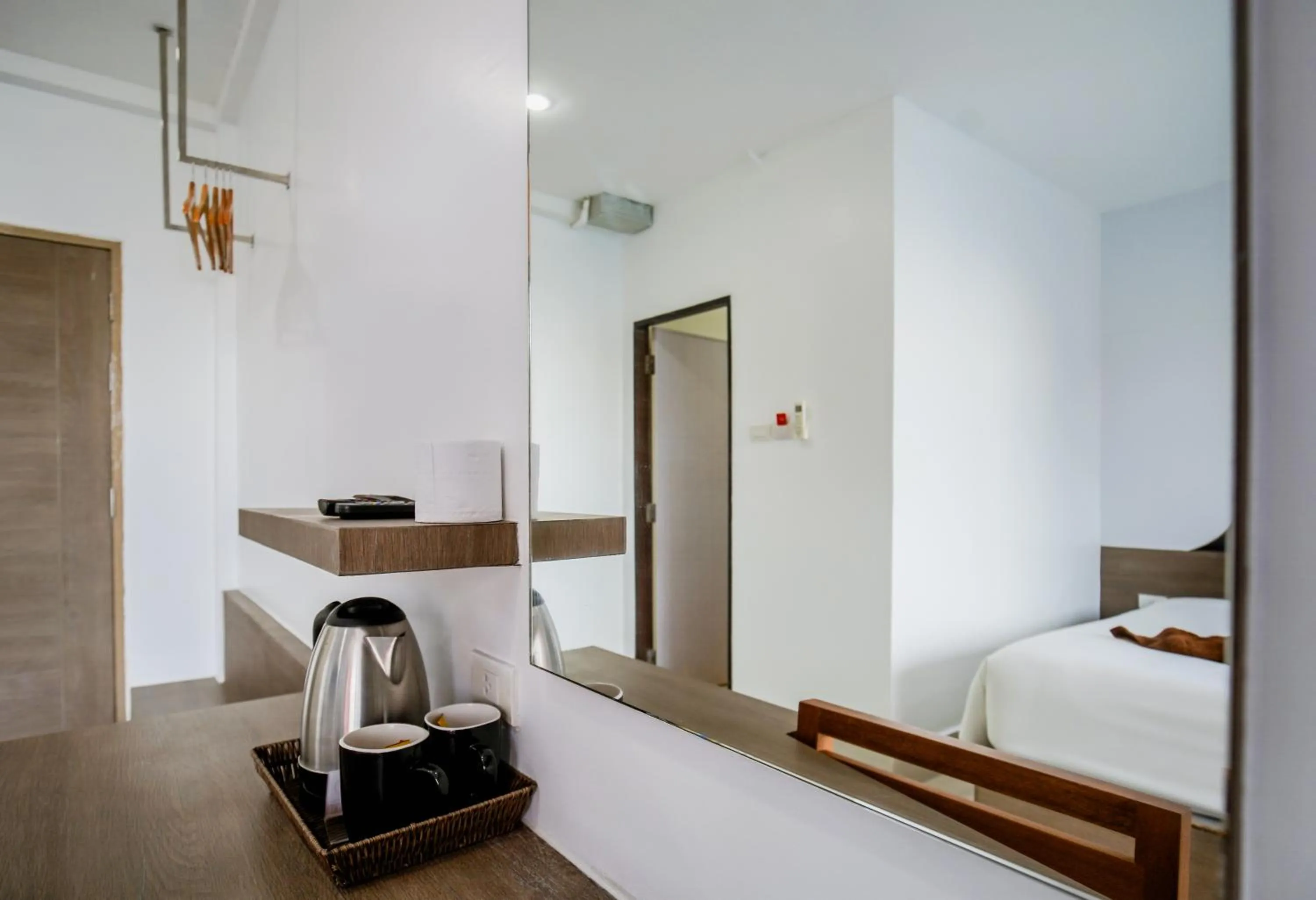 Coffee/tea facilities, Bed in Khaleej Mass Hotel Patong