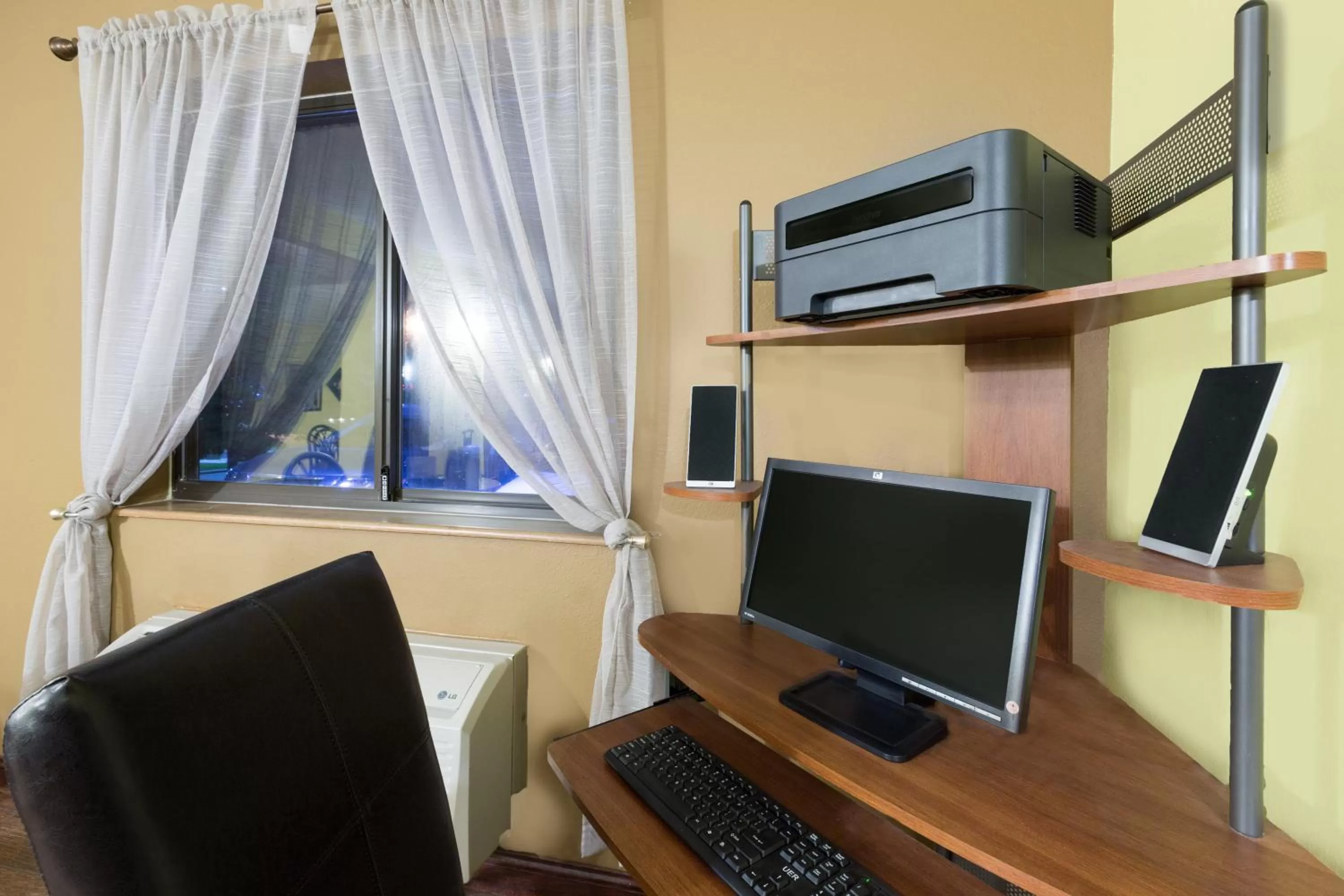 Area and facilities in Econo Lodge Inn & Suites Yankton