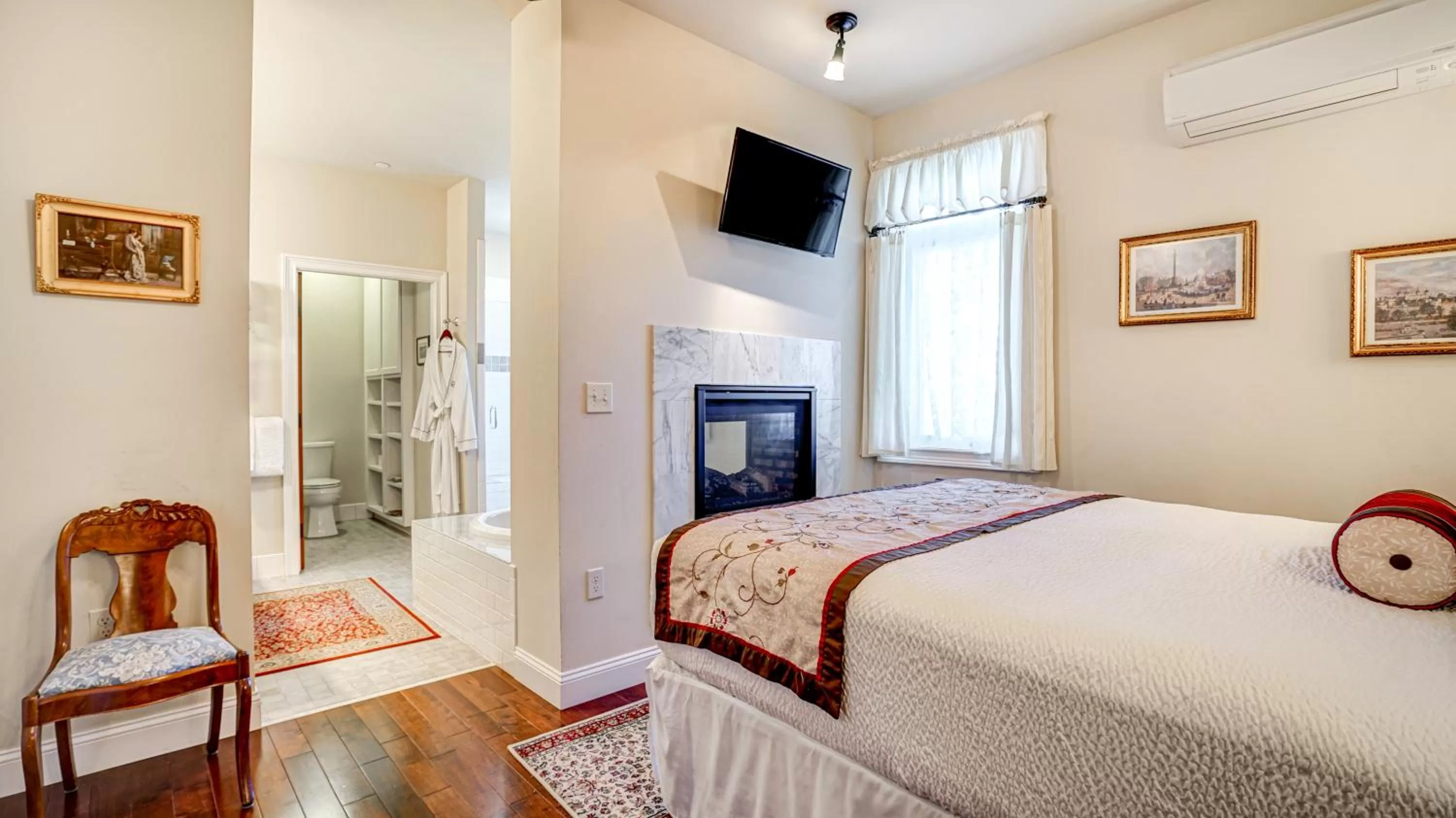 Bathroom in The River Belle Inn