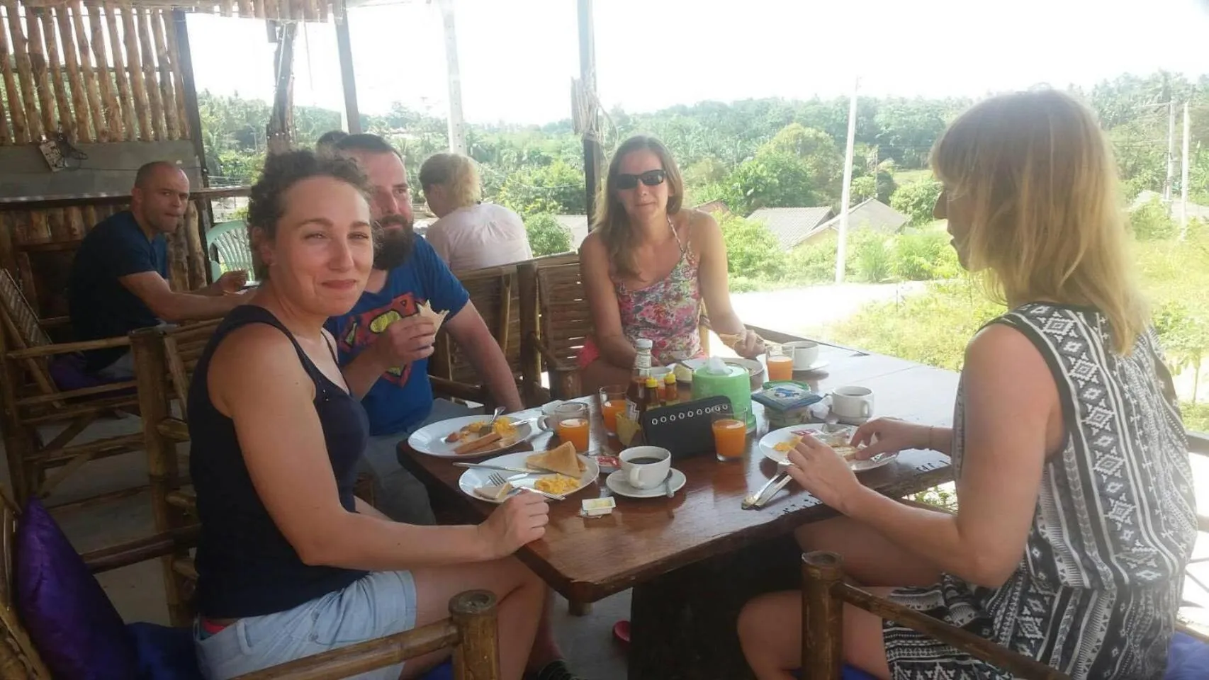 American breakfast in Cottage Hill at Lanta