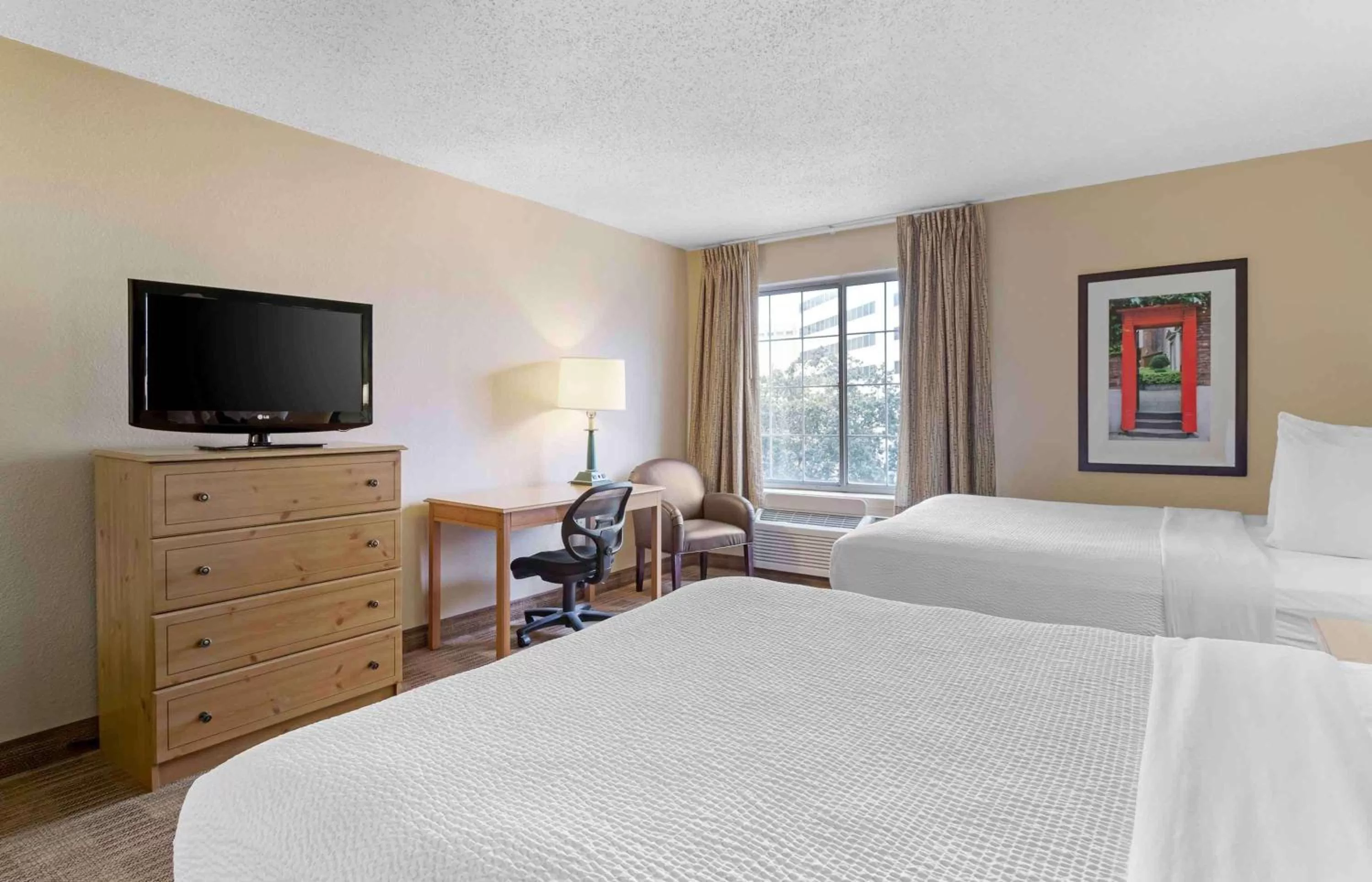 Bedroom, Bed in Extended Stay America Suites - Houston - Galleria - Uptown