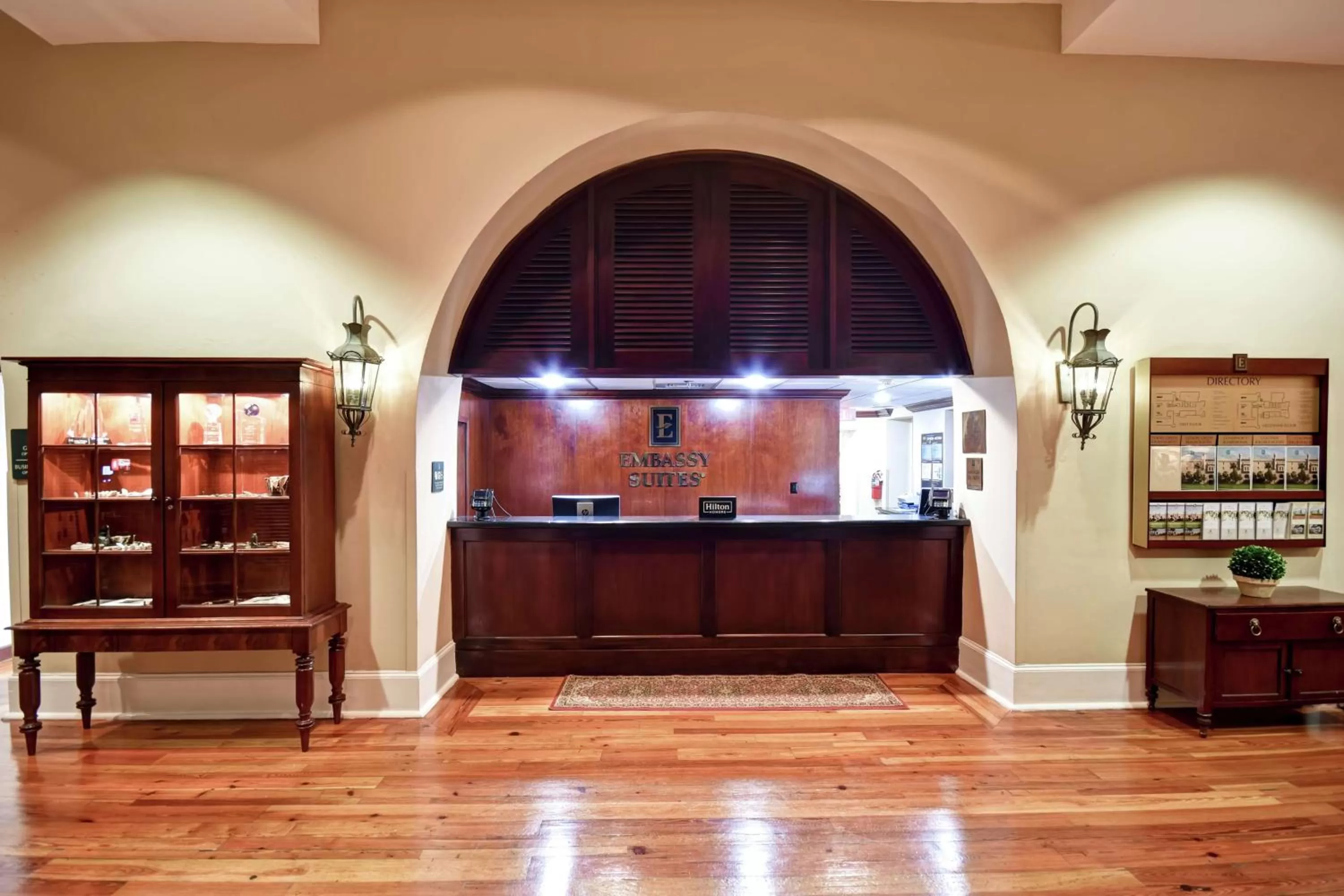 Lobby or reception in Embassy Suites Charleston - Historic District