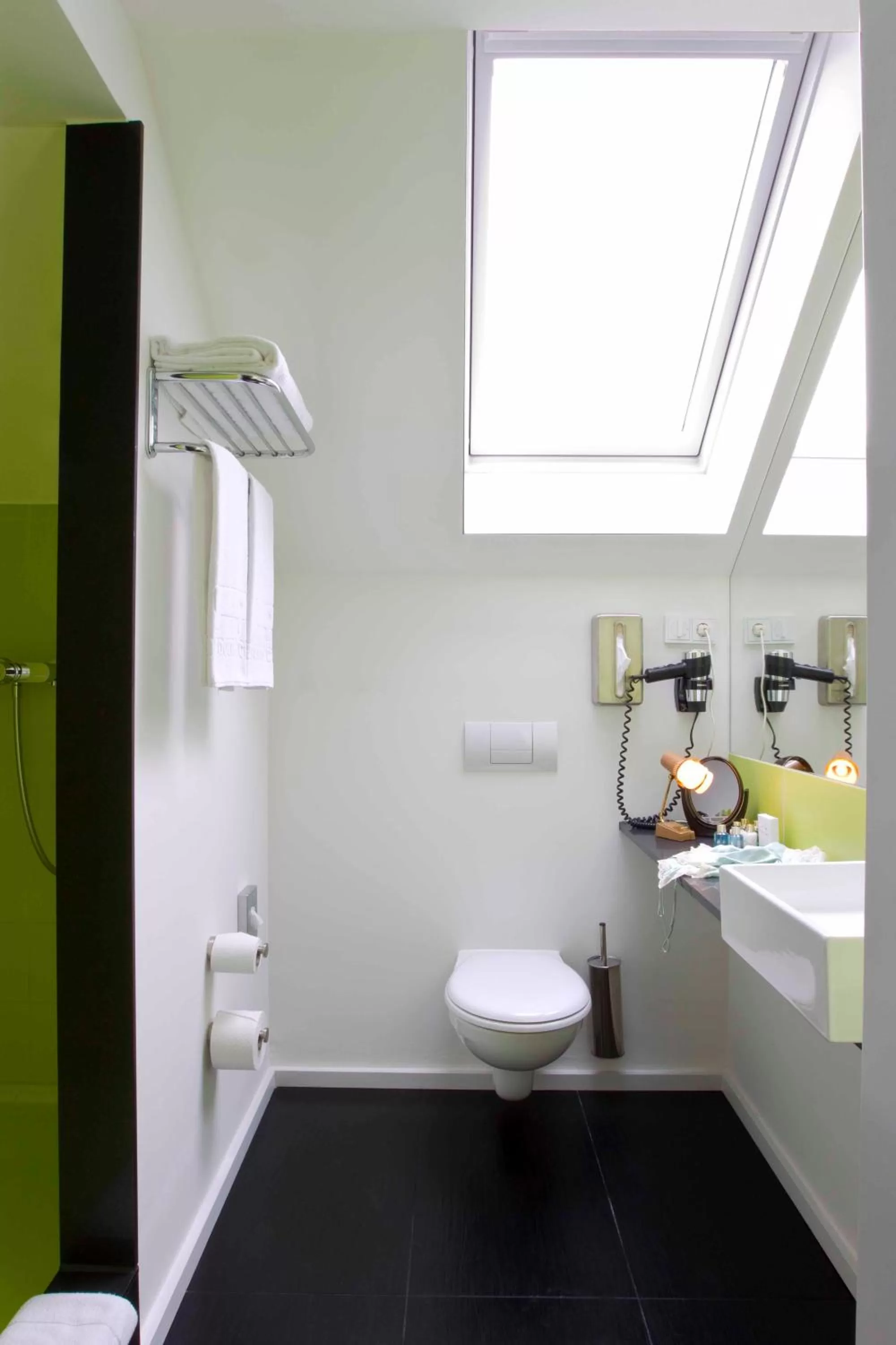 Toilet in Hotel Gat Point Charlie