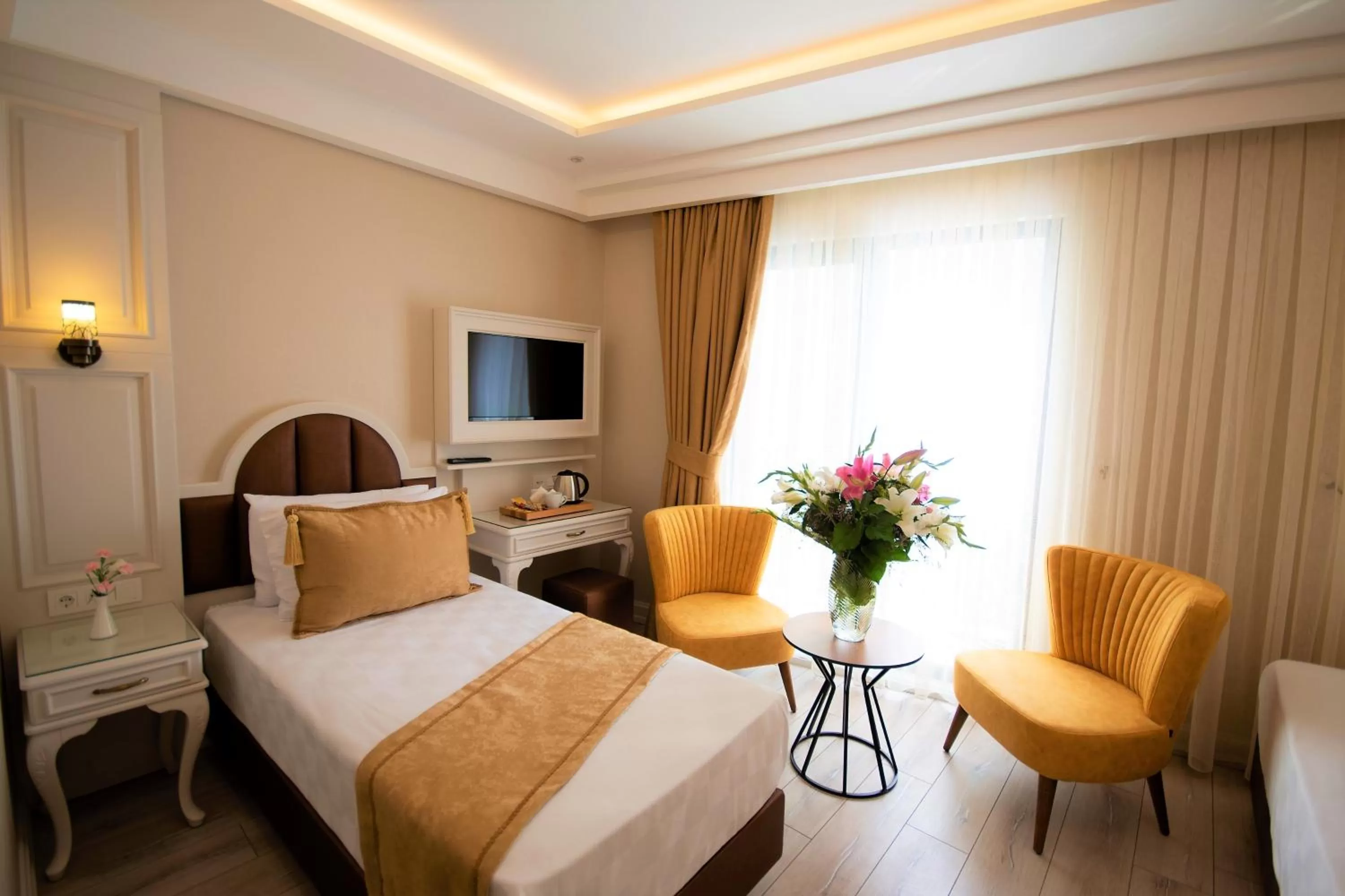 TV and multimedia, Bed in Boss Hotel Sultanahmet