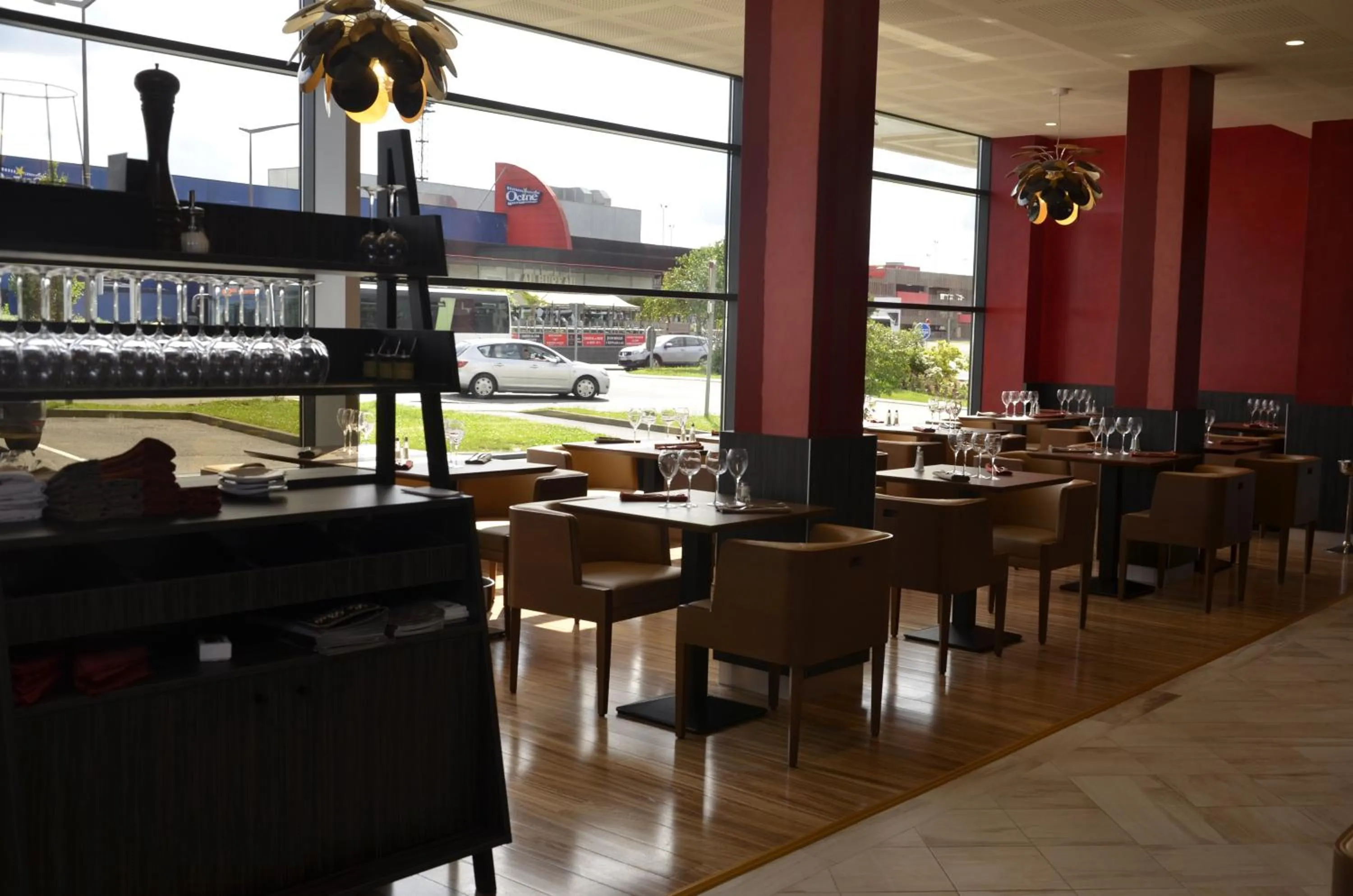 Restaurant/places to eat in Le Grand Hotel