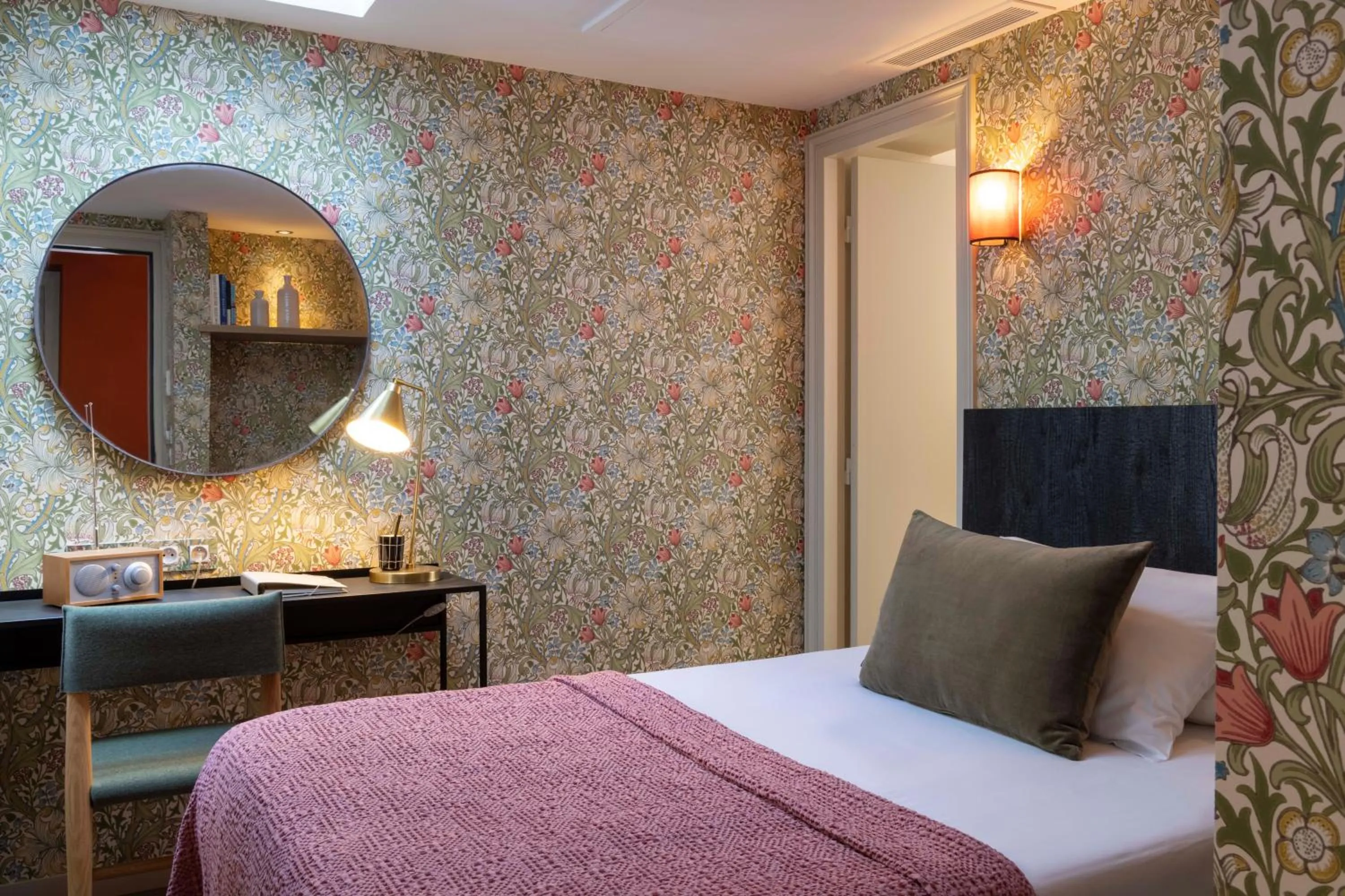 Bedroom, Bed in Le Petit Beaumarchais Hotel & Spa
