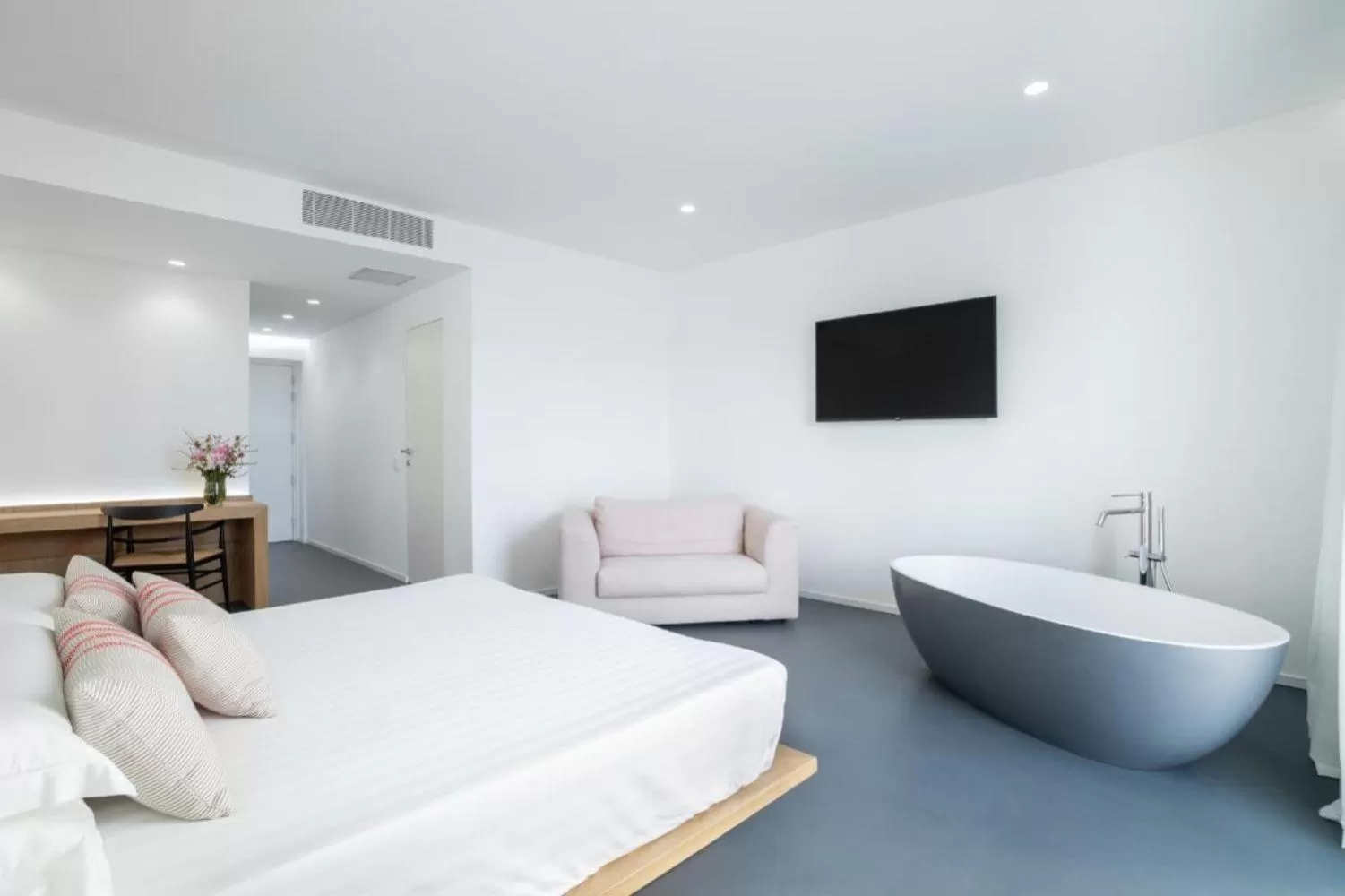 Photo of the whole room, Bed in Felix Hotels - Hotel Felix Olbia