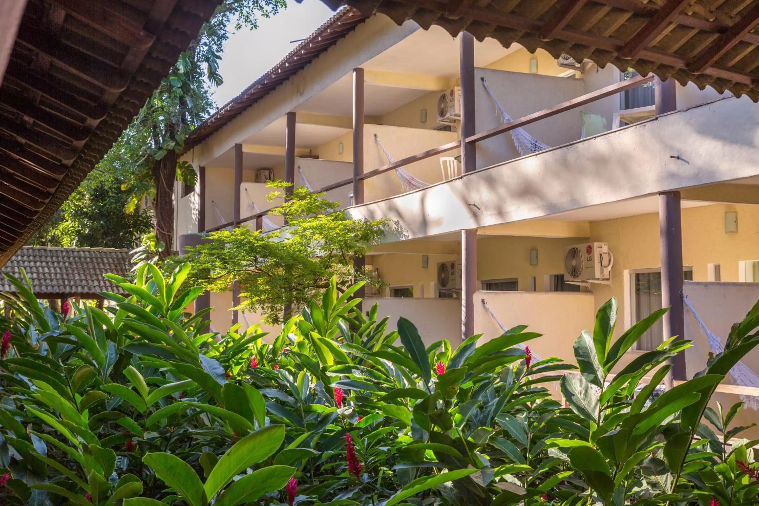 Day in Floral Inn Family