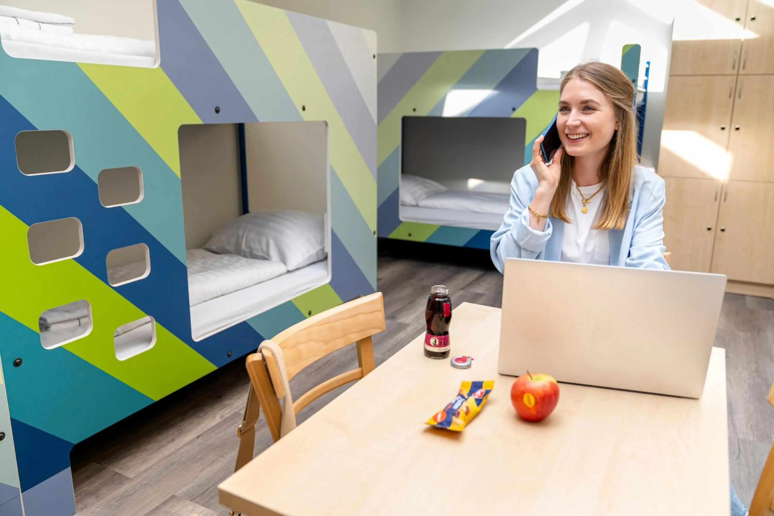 People, Bed in a&o Salzburg Hauptbahnhof