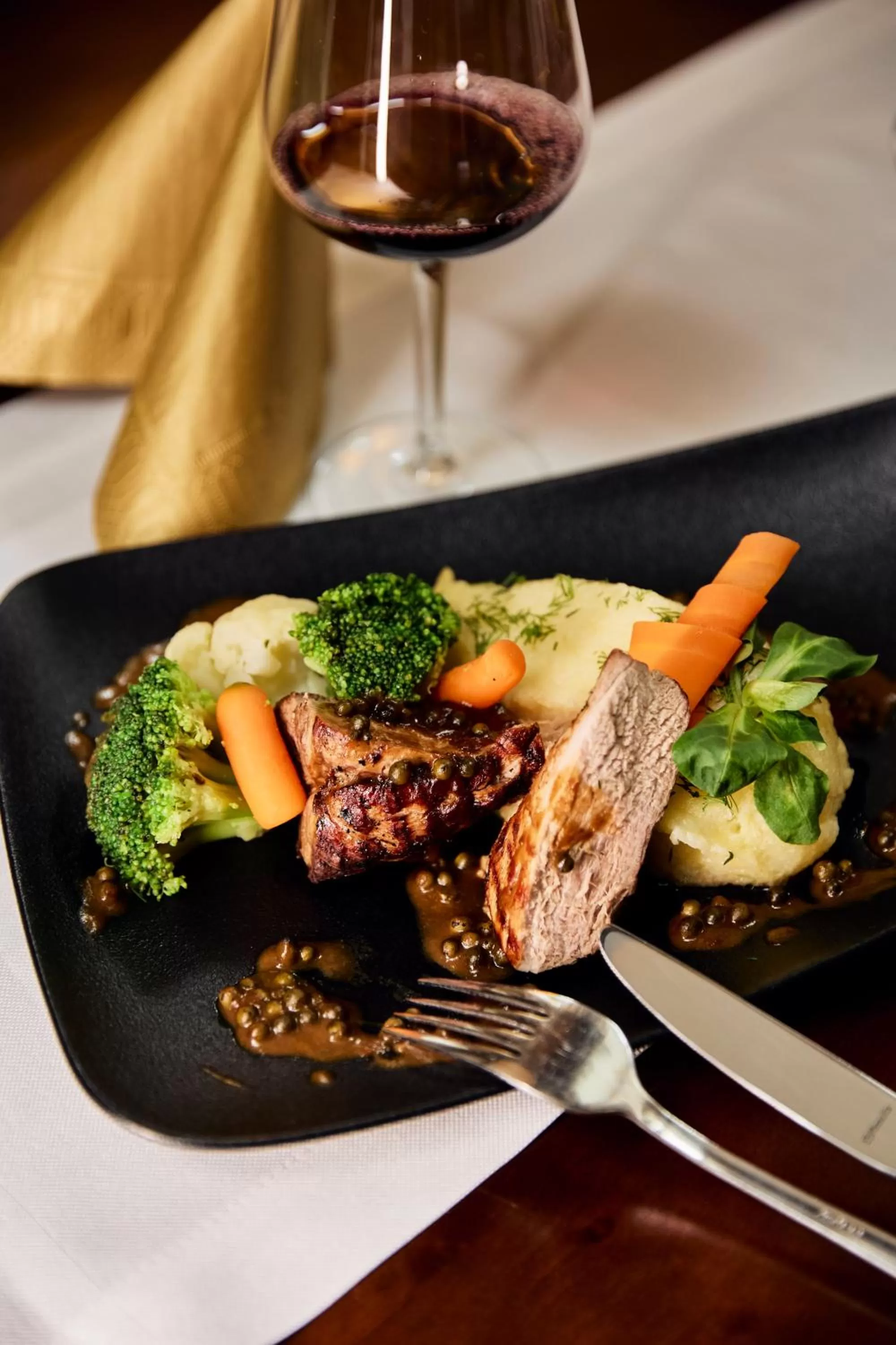 Restaurant/places to eat in Hotel Maraton