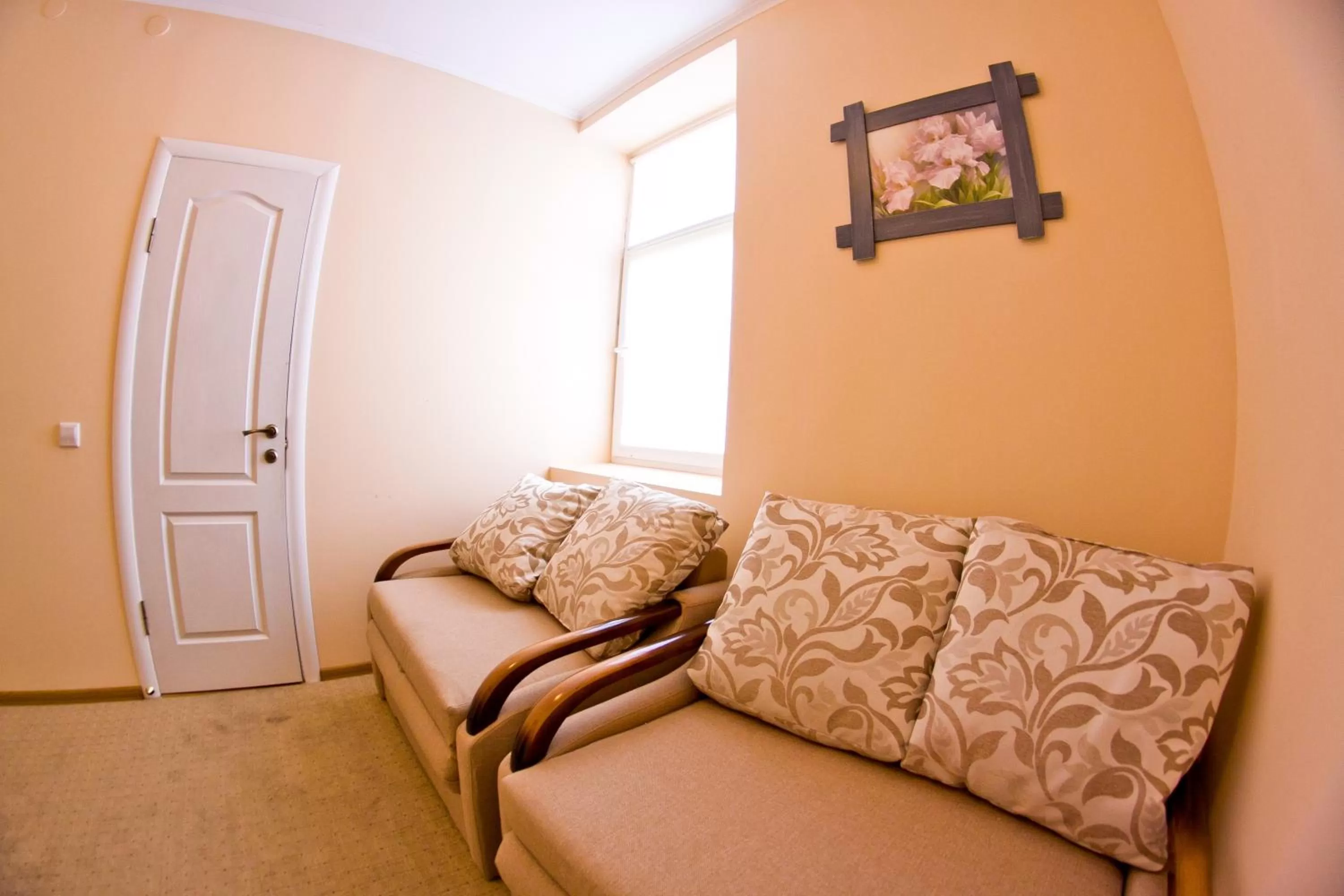Photo of the whole room, Seating Area in Budget Hotel Ekotel