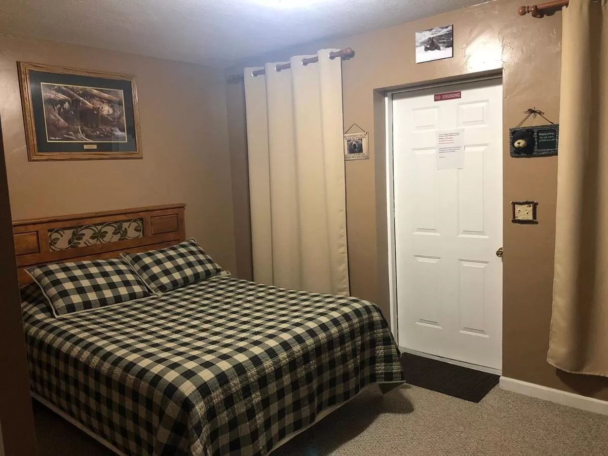 View (from property/room), Bed in McKinley View B&B