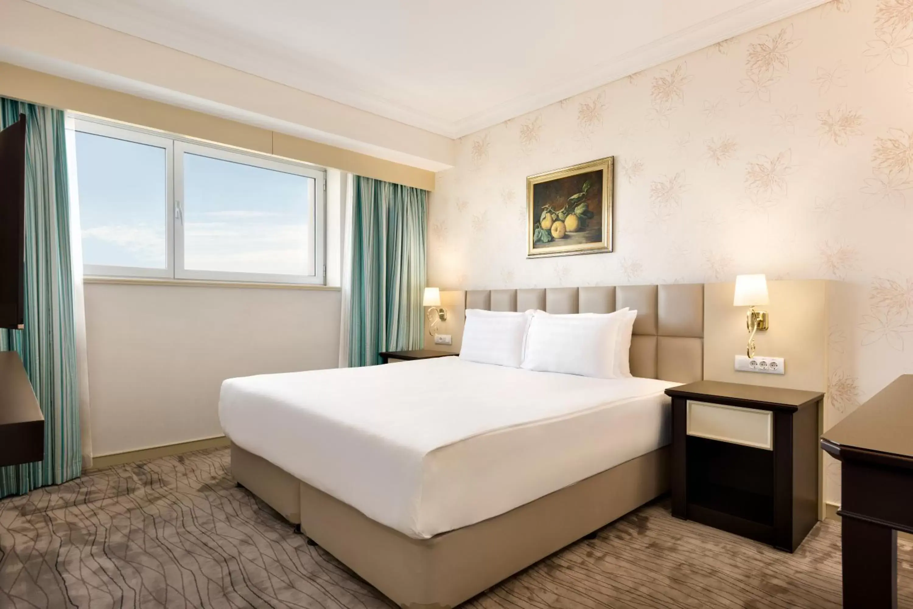 Standard King Room in Wyndham Tashkent Standard King Room in Wyndham Tashkent