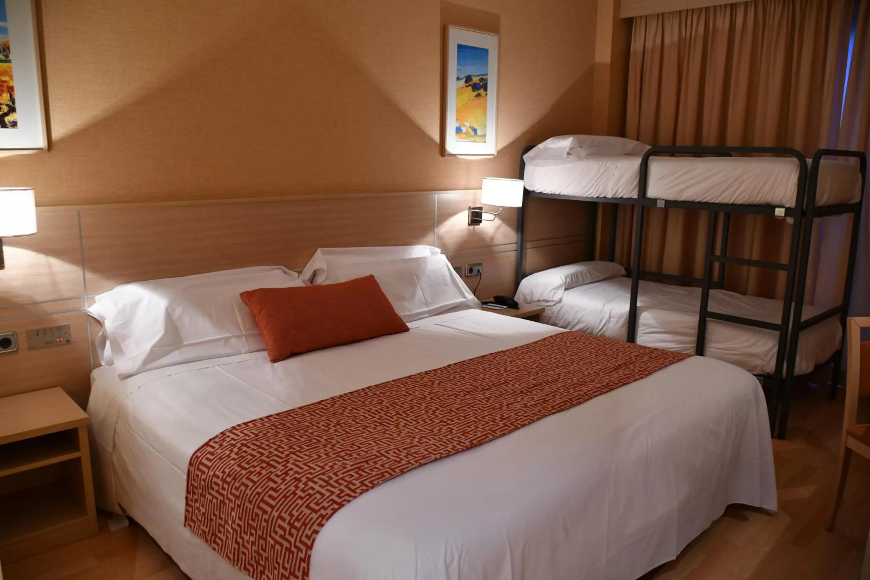 Bed in Hotel Class Valls