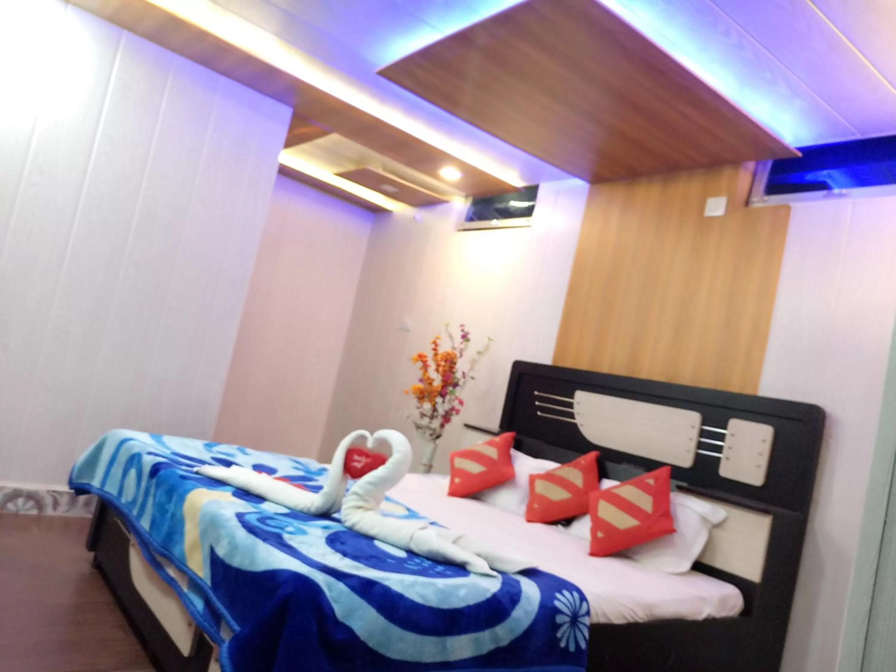 Bed in Haveli Taragarh Palace