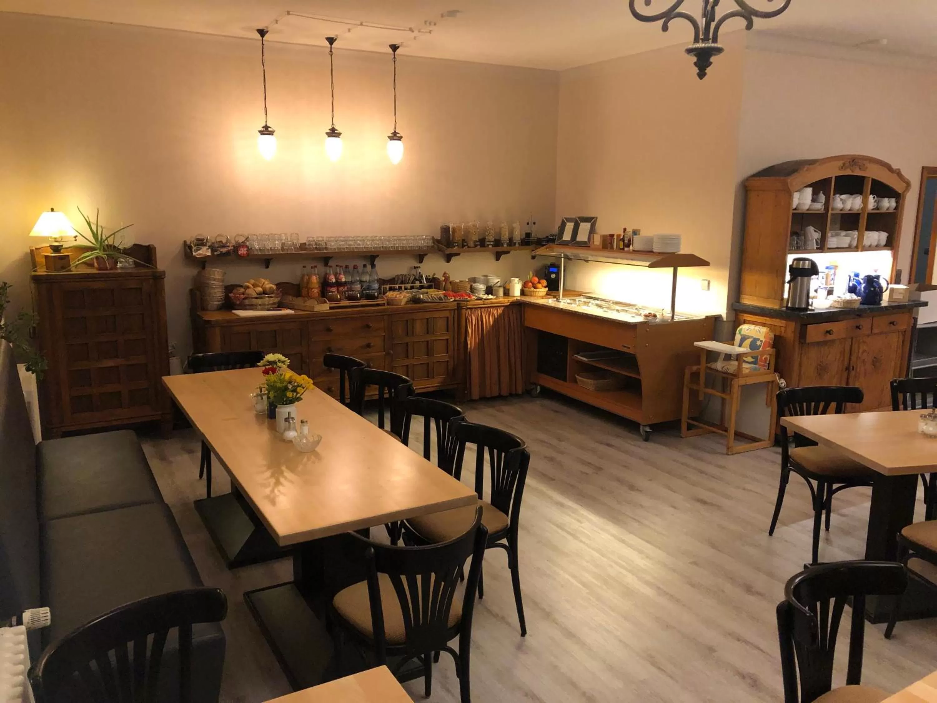 Breakfast in Hotel Liszt