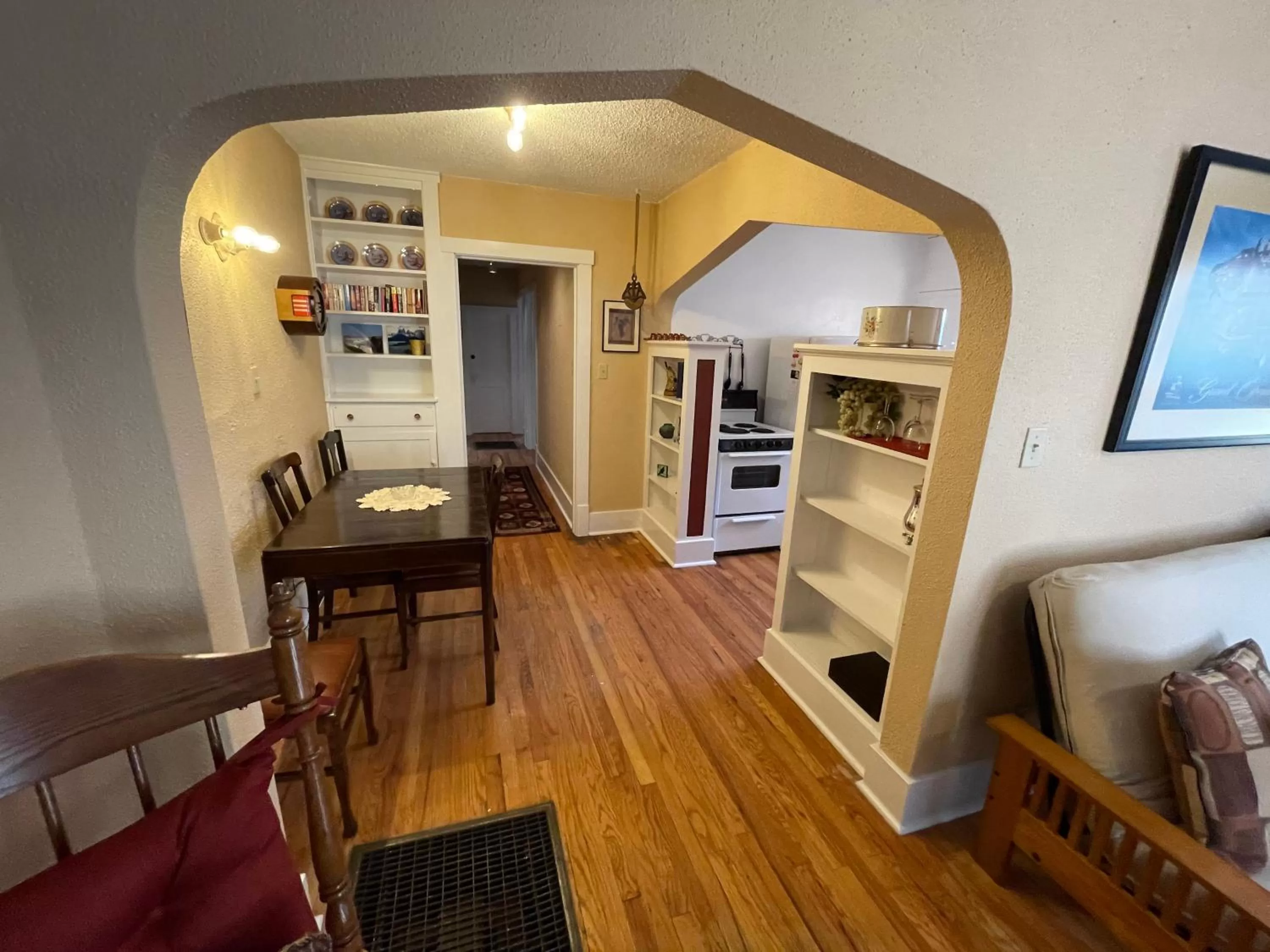 Seating area in 1899 Inn