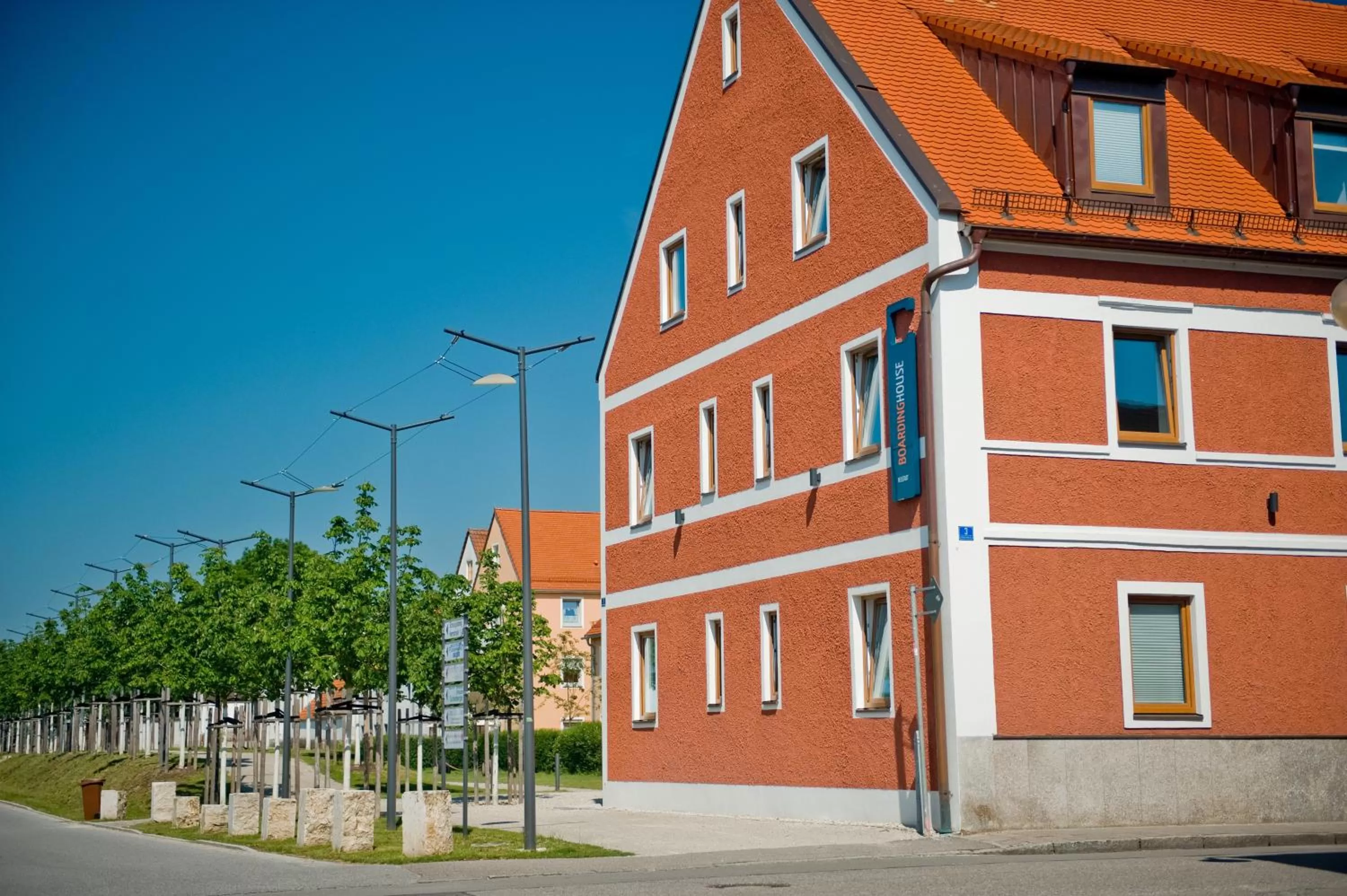 Property building in greenpartment Boardinghouse Neustadt