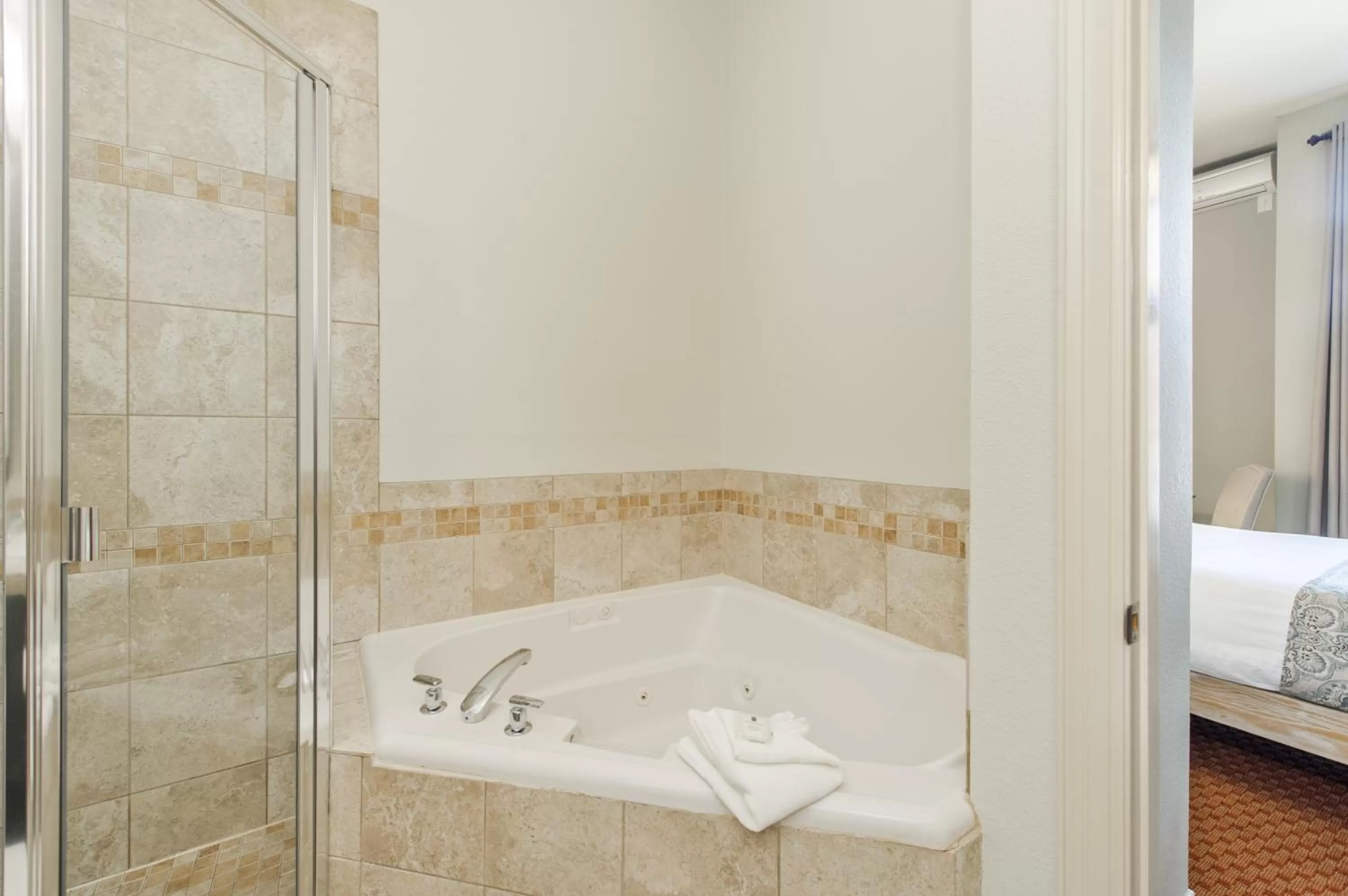 Bathroom in The Bradley Boulder Inn