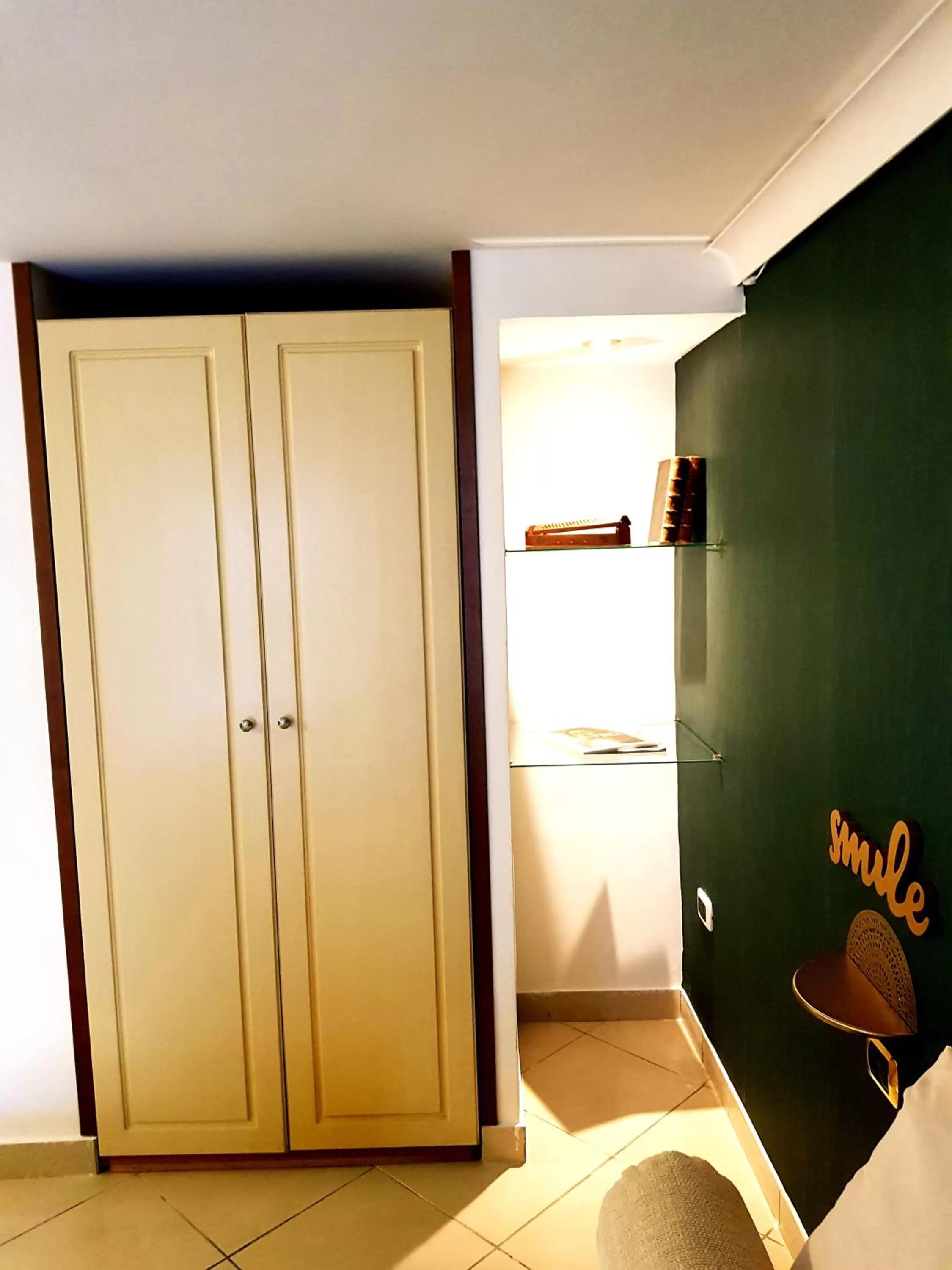 Decorative detail in Medina Central