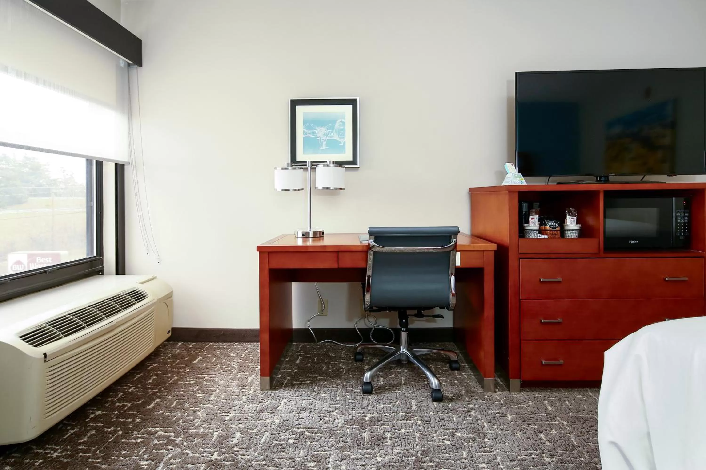 Bedroom in Best Western Plus Bellingham