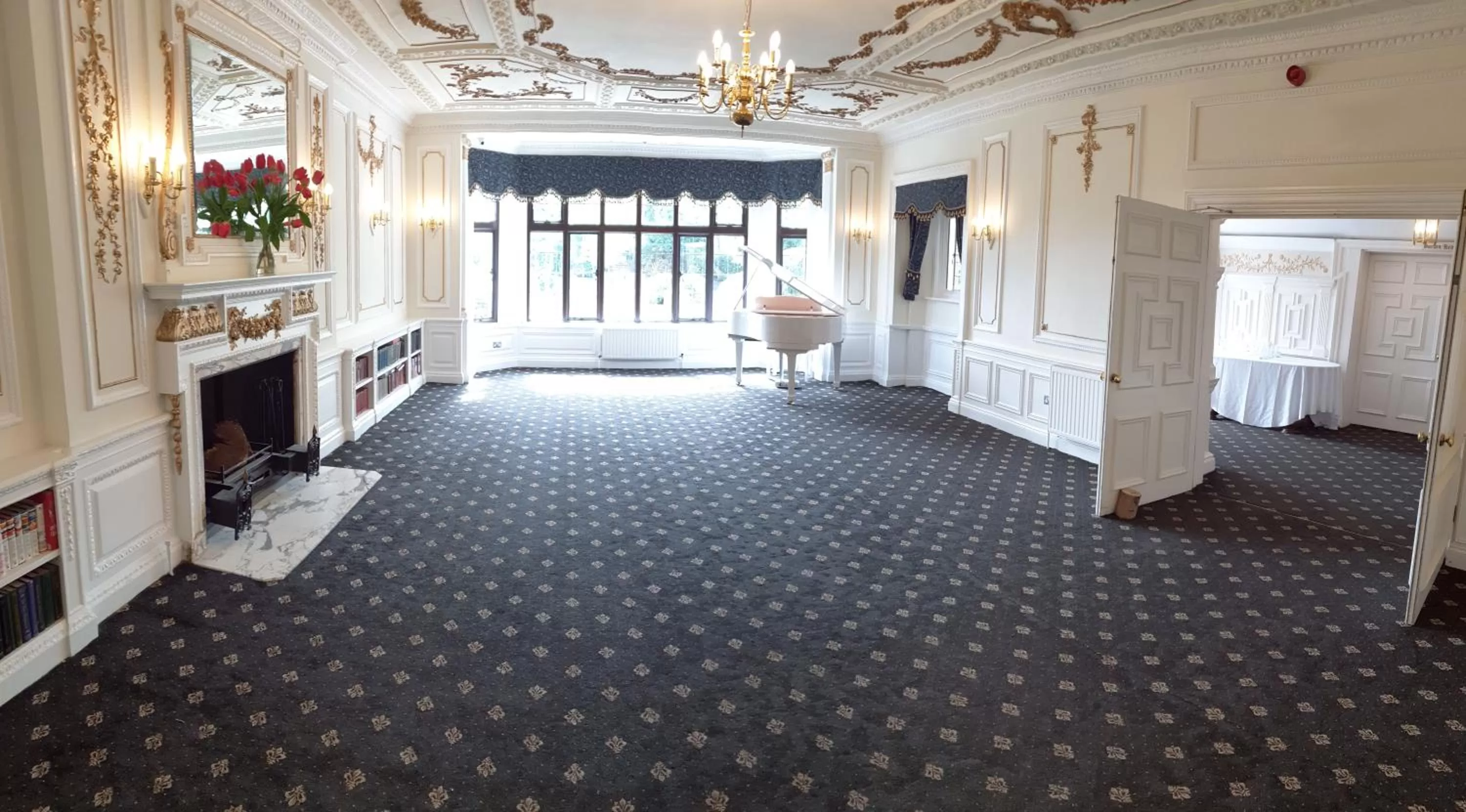 Patio in De Rougemont Manor