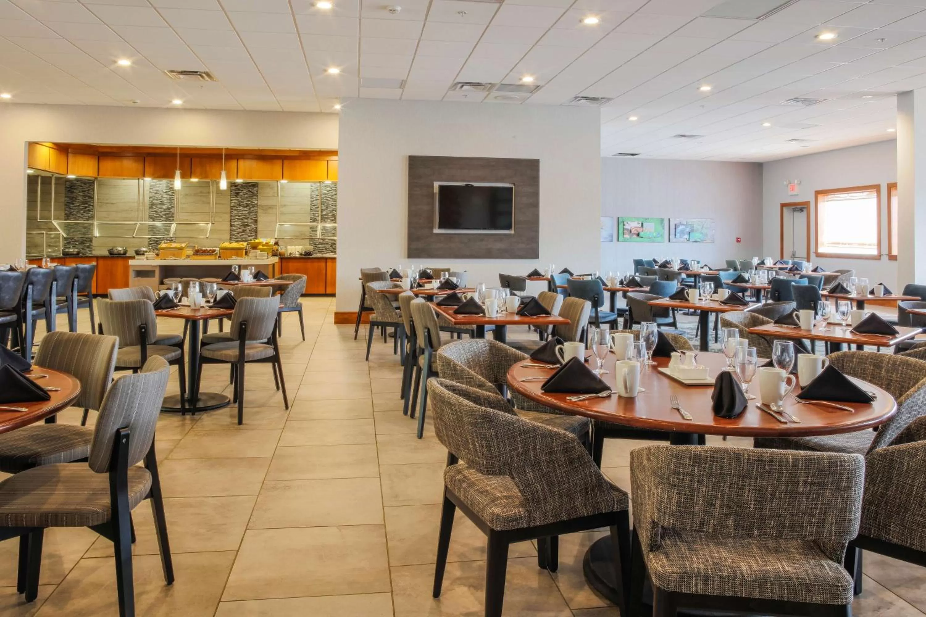 Restaurant/places to eat in DoubleTree by Hilton Rochester