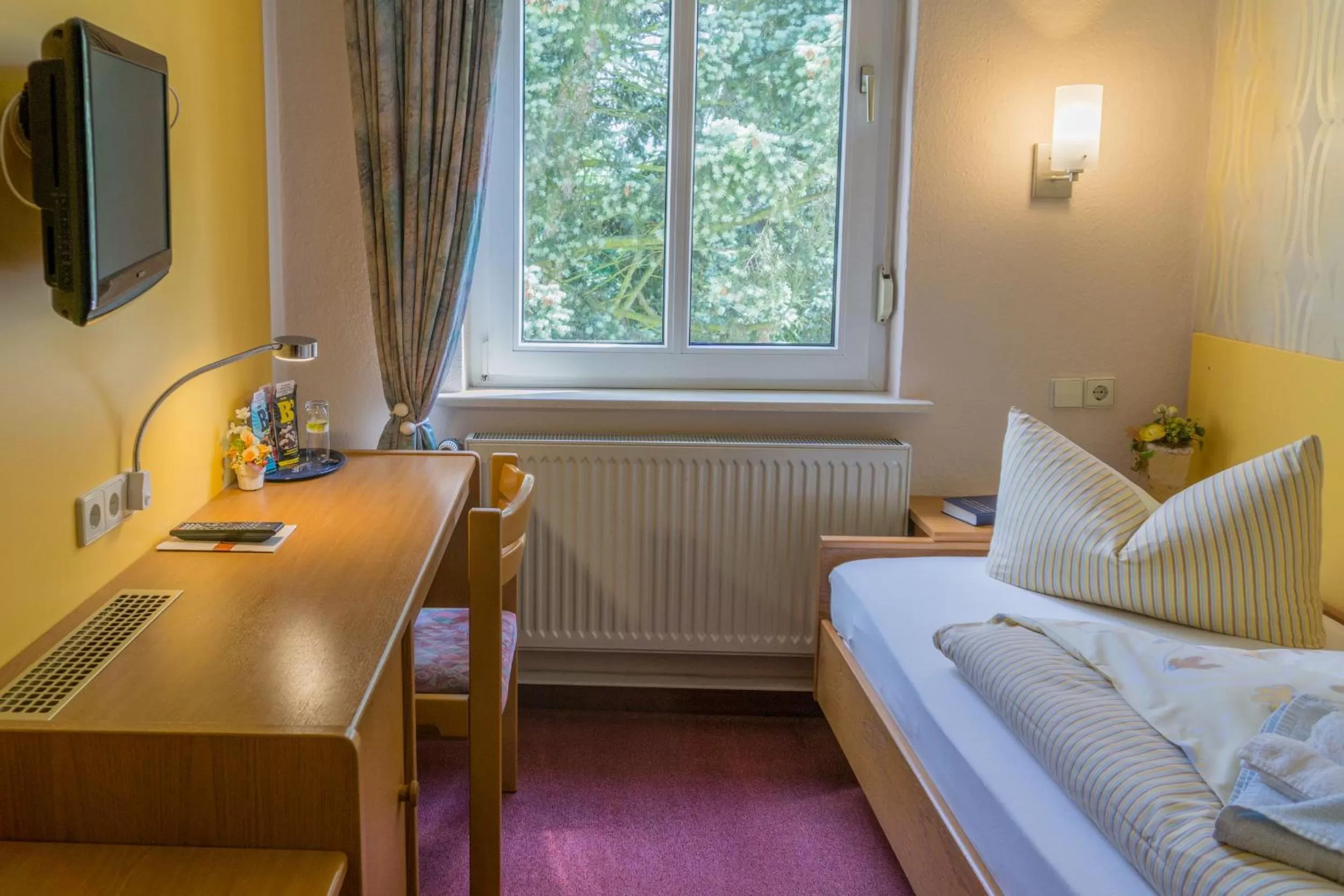 Day, Bed in Hotel zur Post in Wurzen