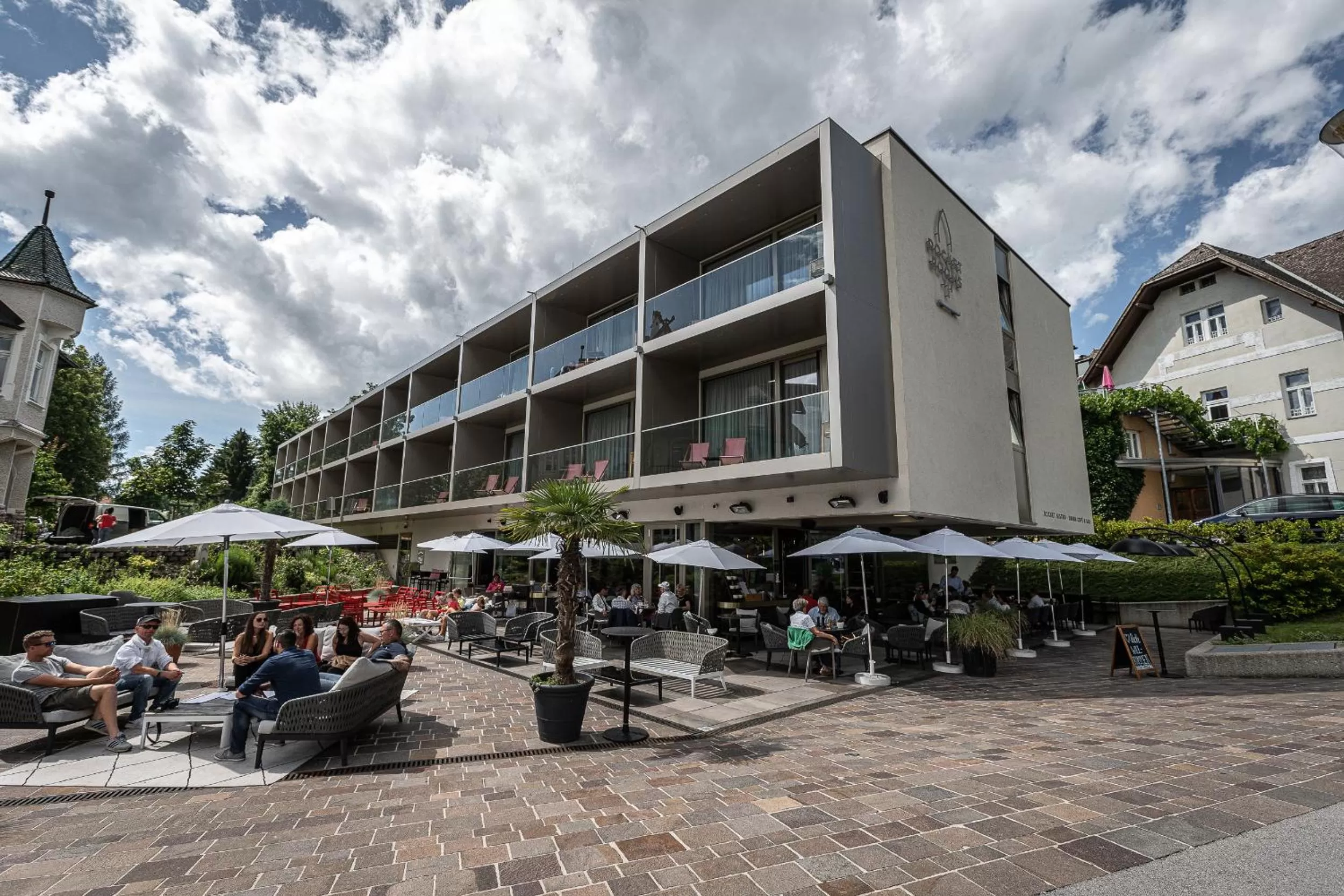 Property building in Rocket Rooms Velden