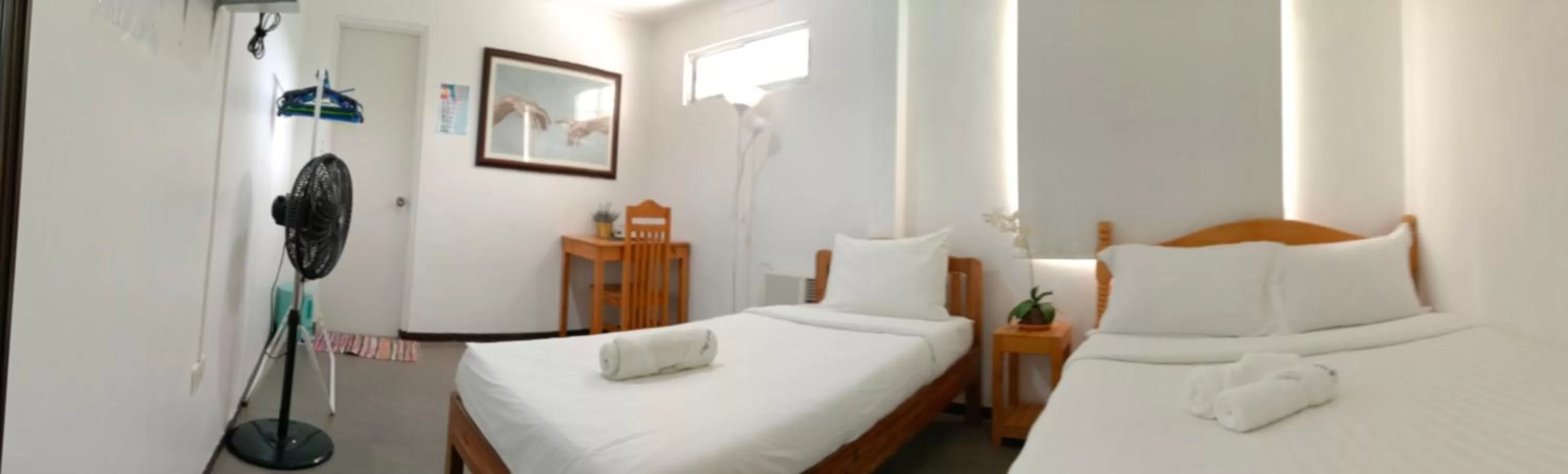 Photo of the whole room, Bed in Amor's Place