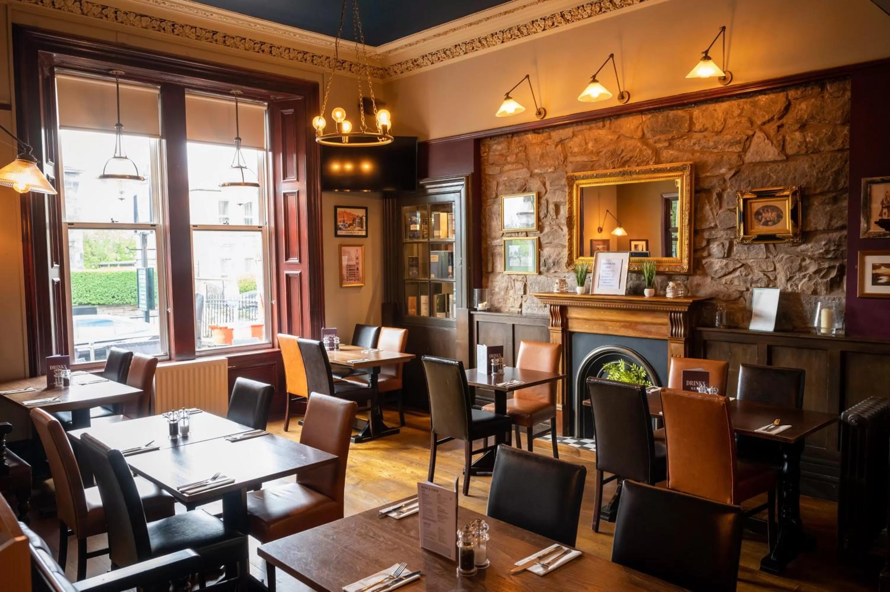 Restaurant/places to eat in Edinburgh Whisky House Hotel