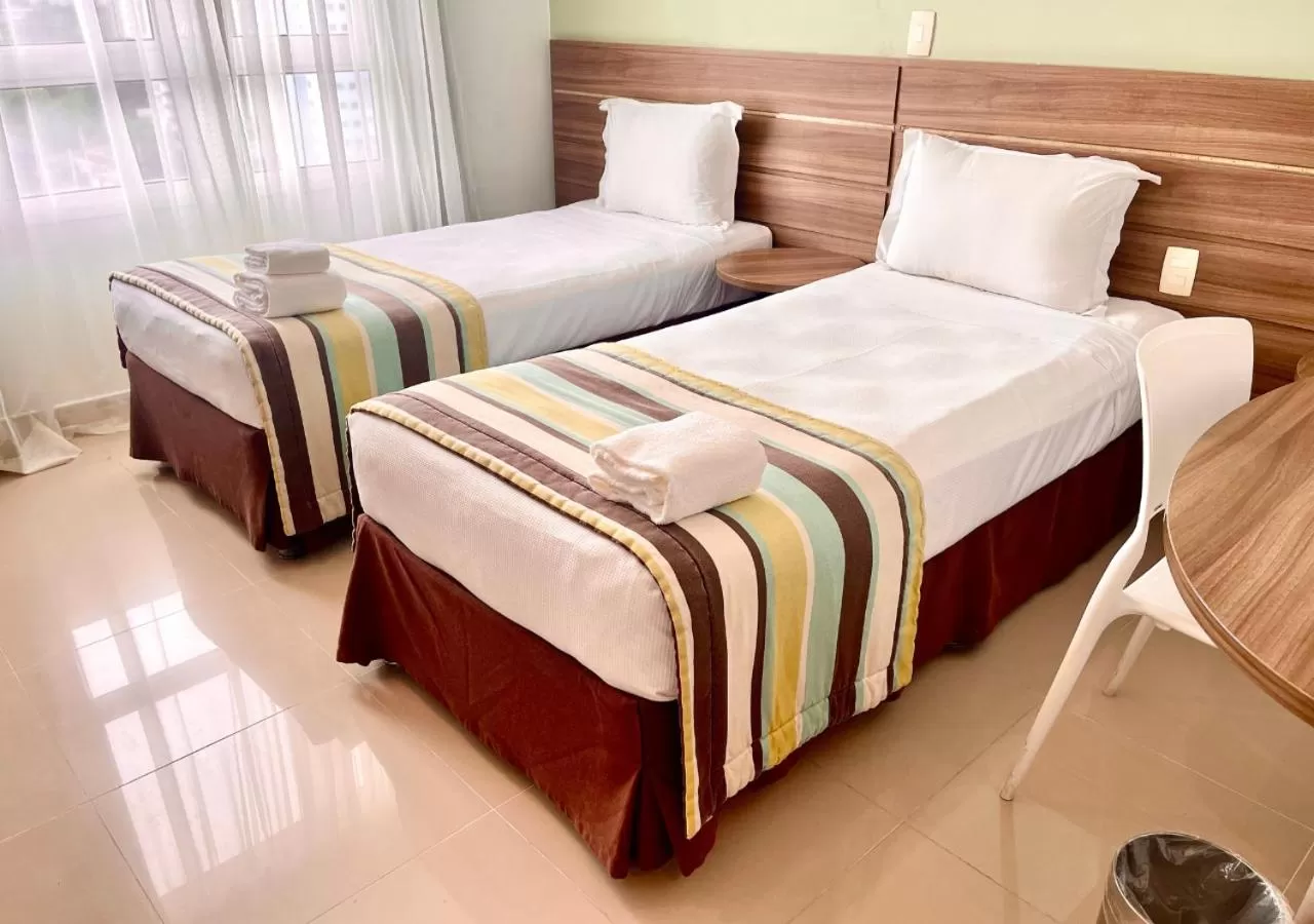 Bedroom, Bed in Express Vieiralves