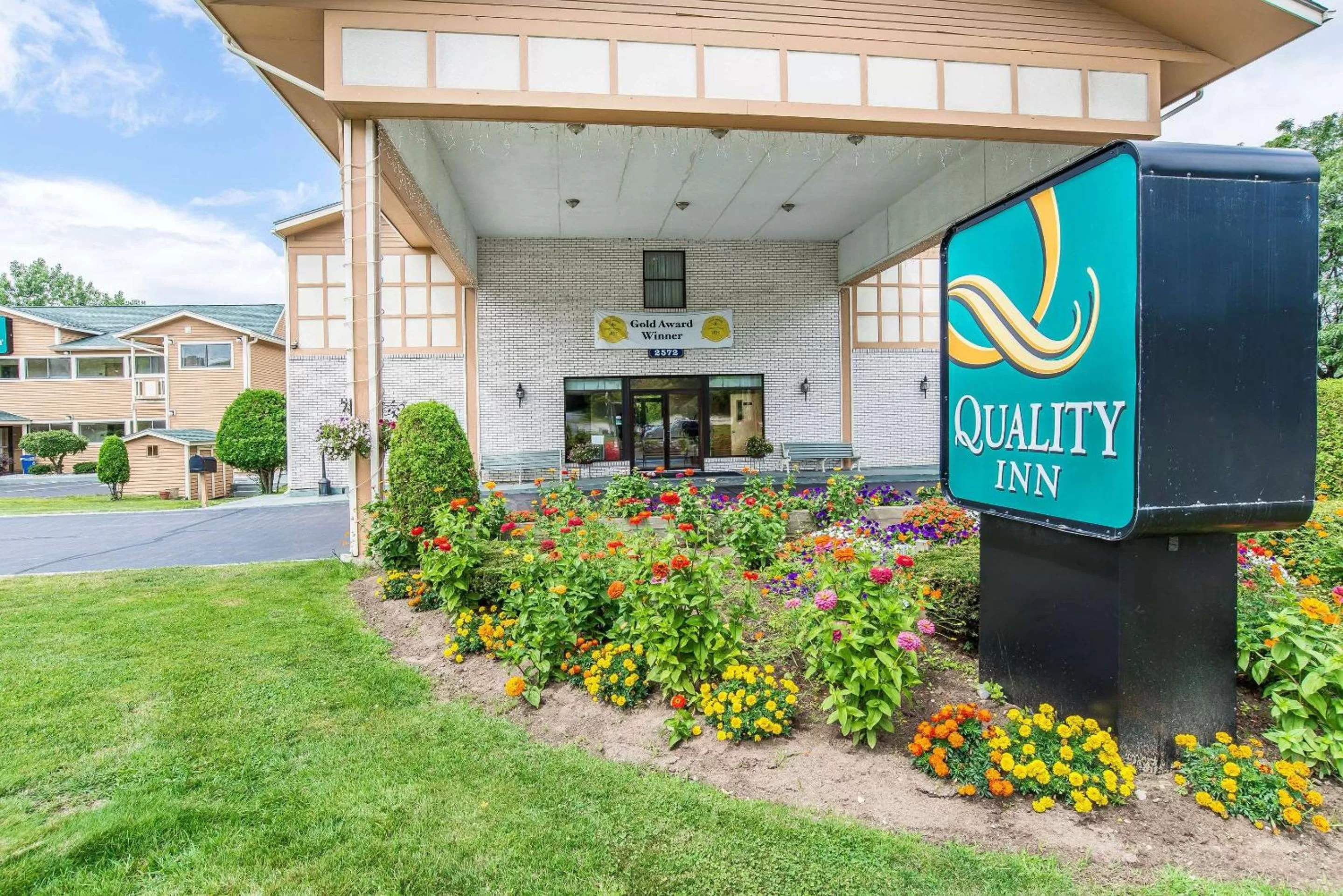 Property building in Quality Inn Shelburne - Burlington