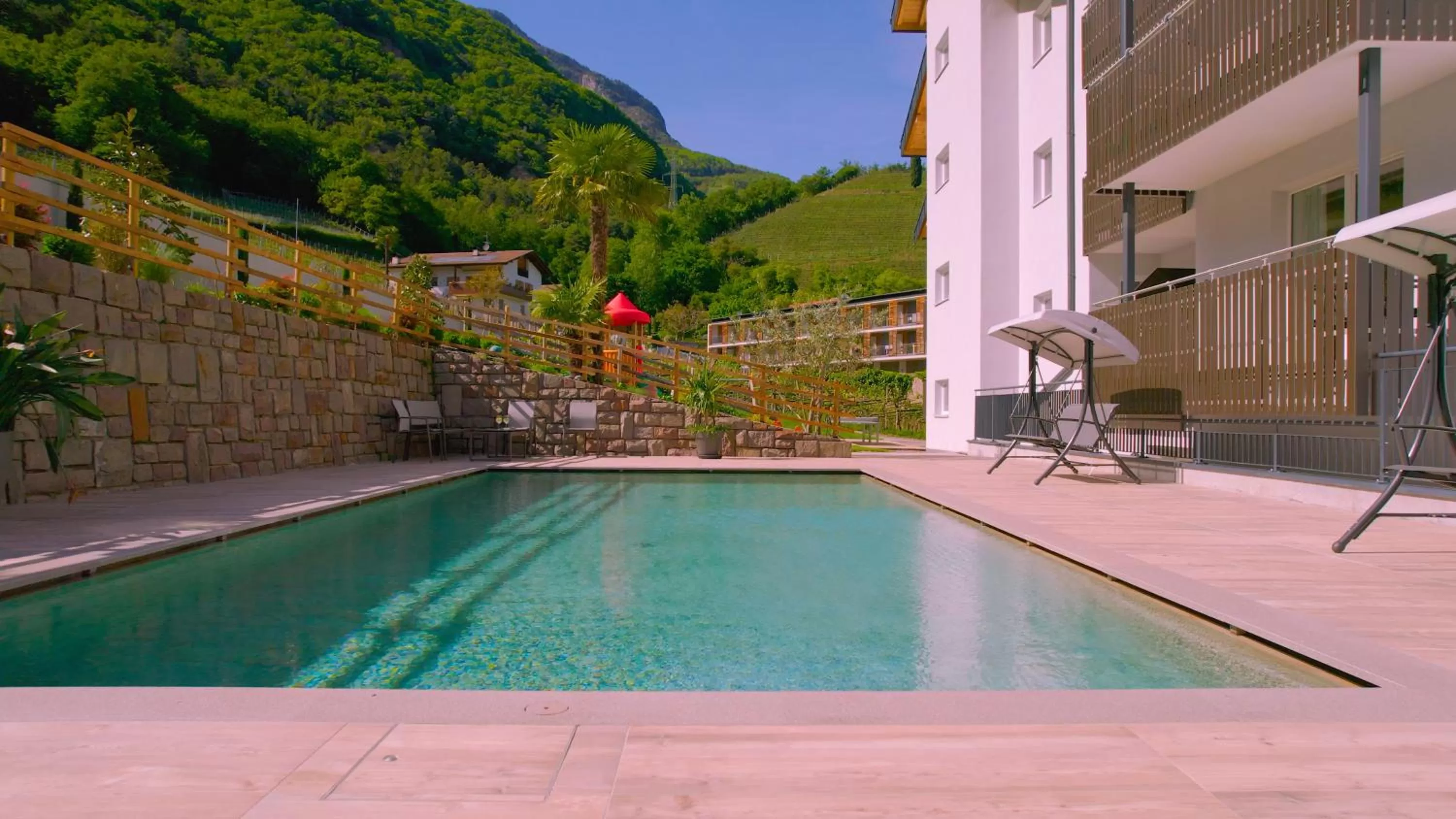 Swimming pool in Residence Garni Hotel Vineus