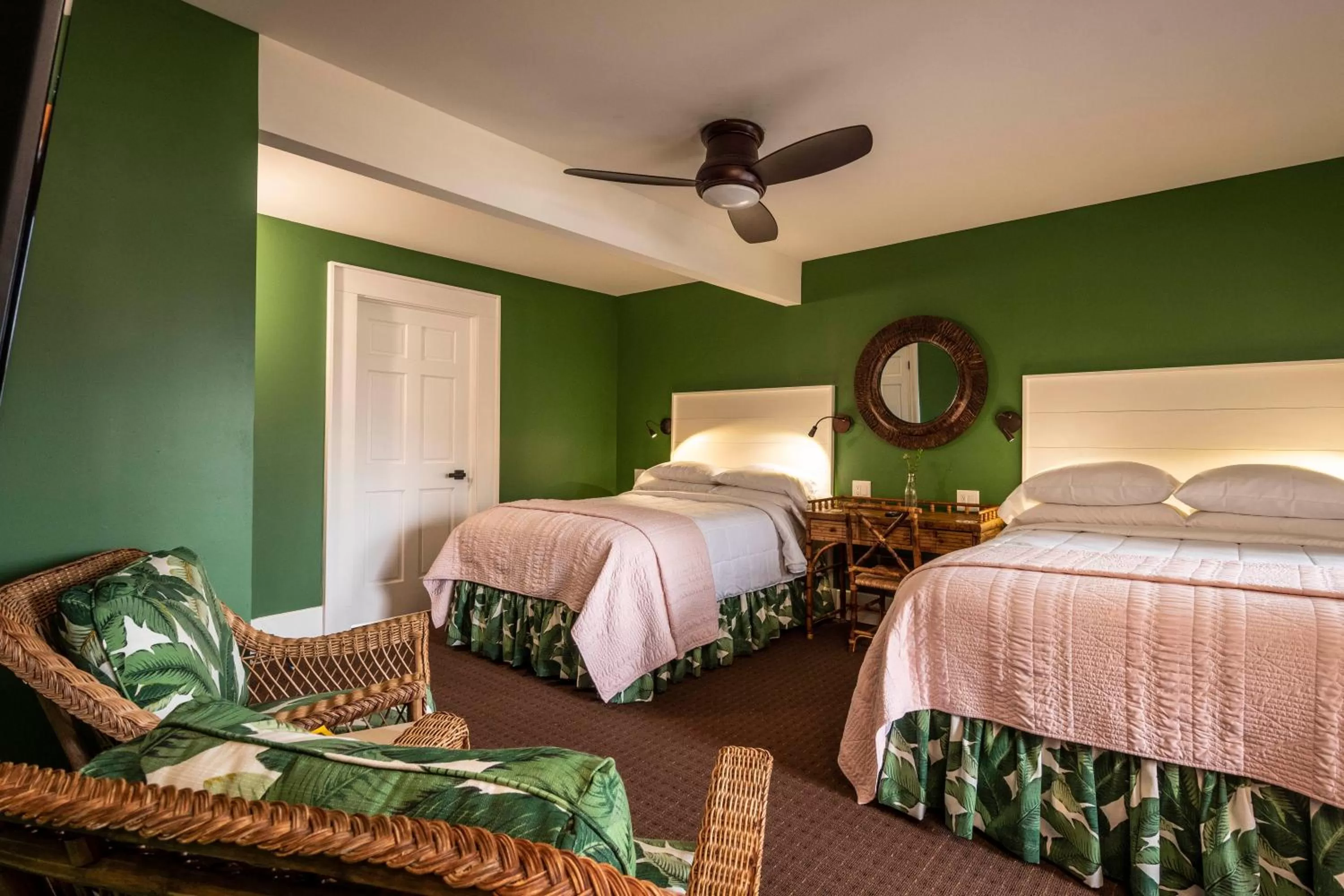 Photo of the whole room, Bed in Hotel Broad Ripple