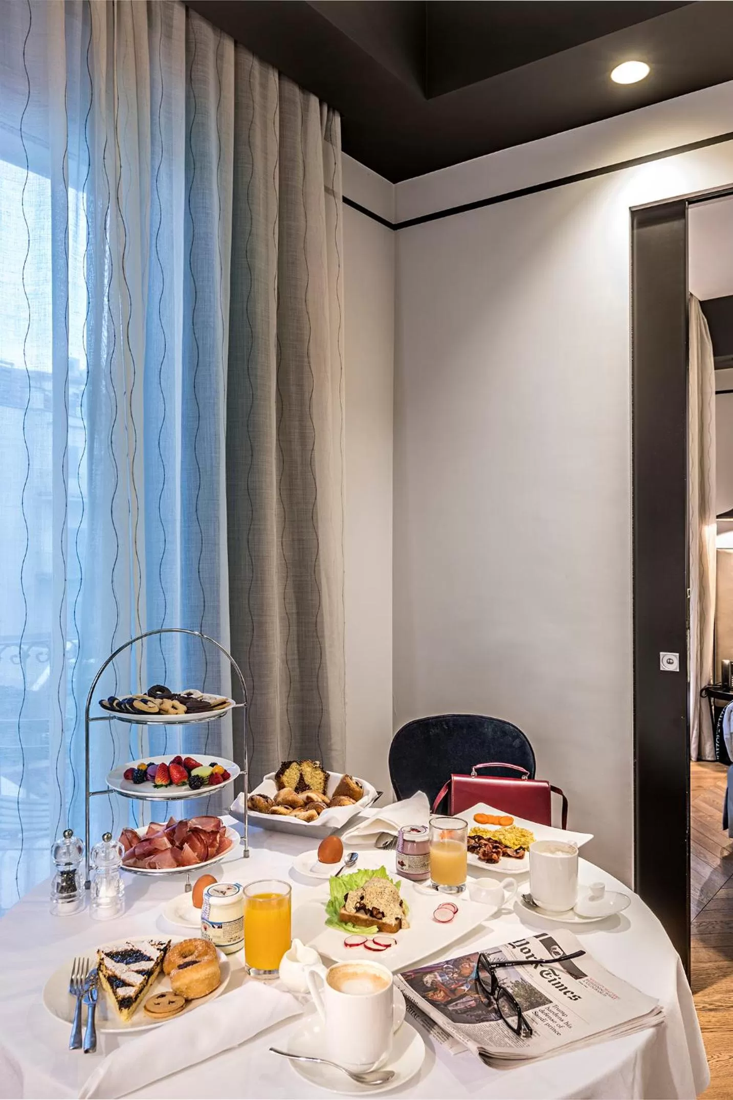 Breakfast in Corso 281 Luxury Suites