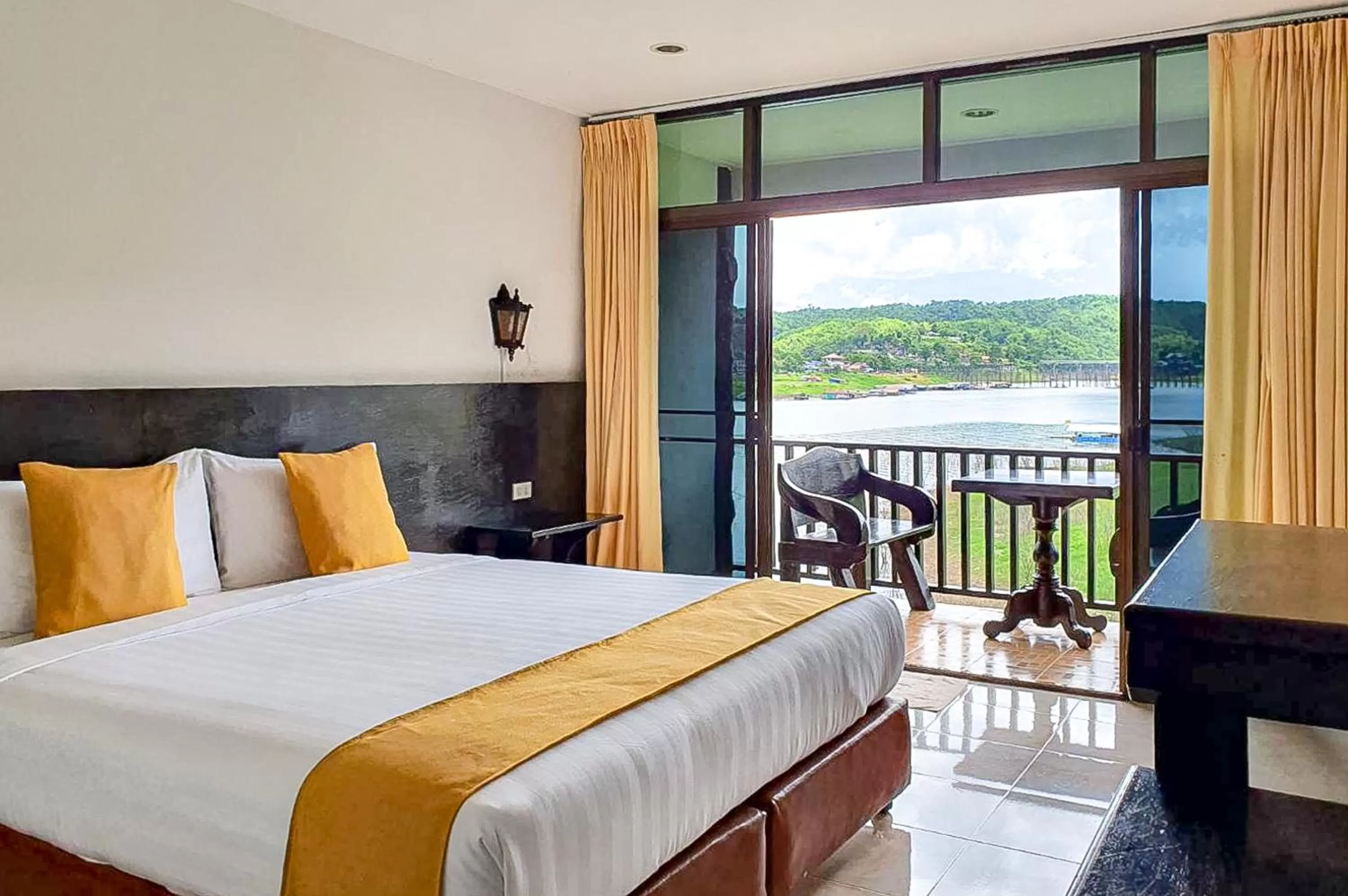 Bedroom, Bed in Phornpailin Riverside Resort