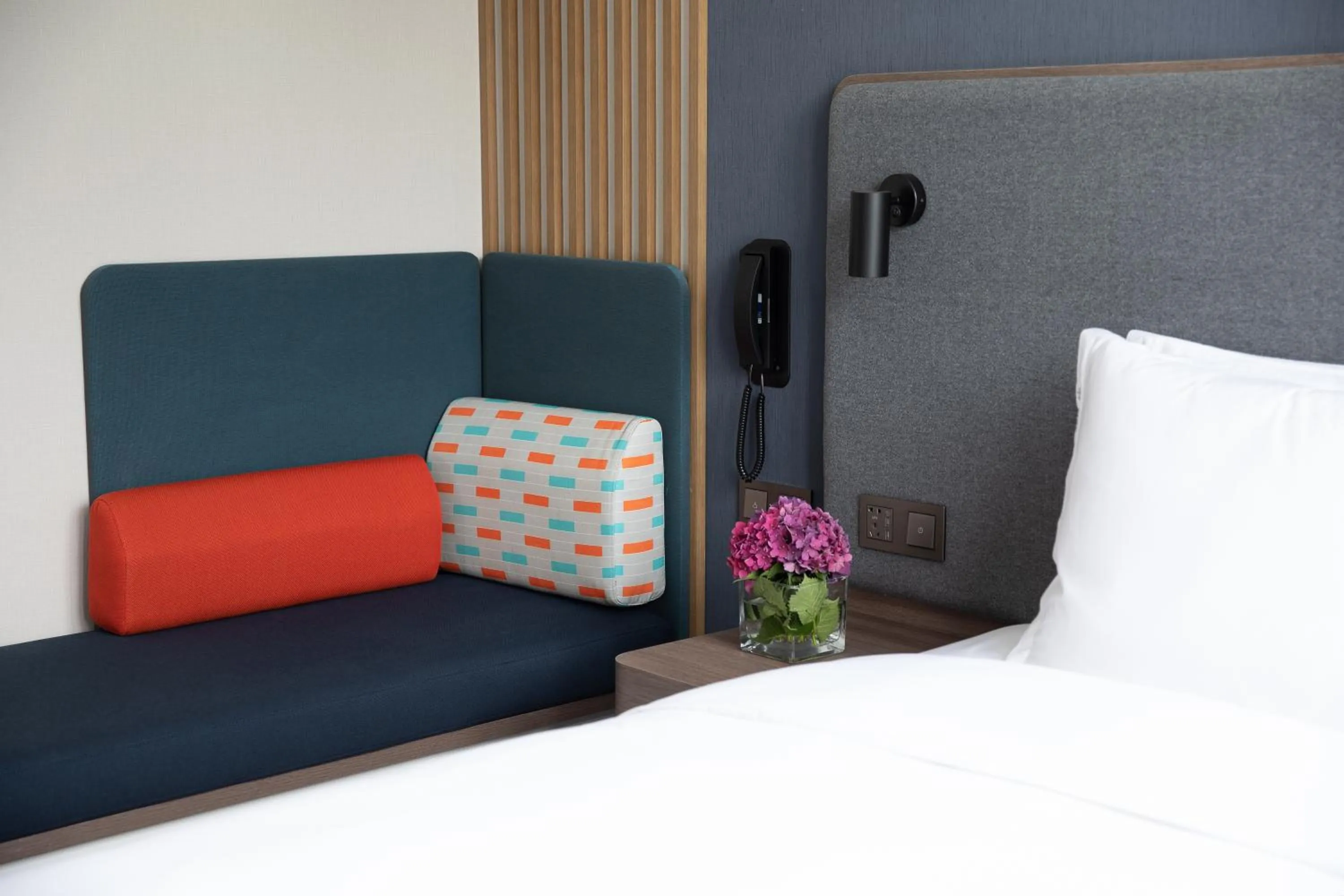 Bedroom, Bed in Holiday Inn Express Chengdu Longquanyi North by IHG